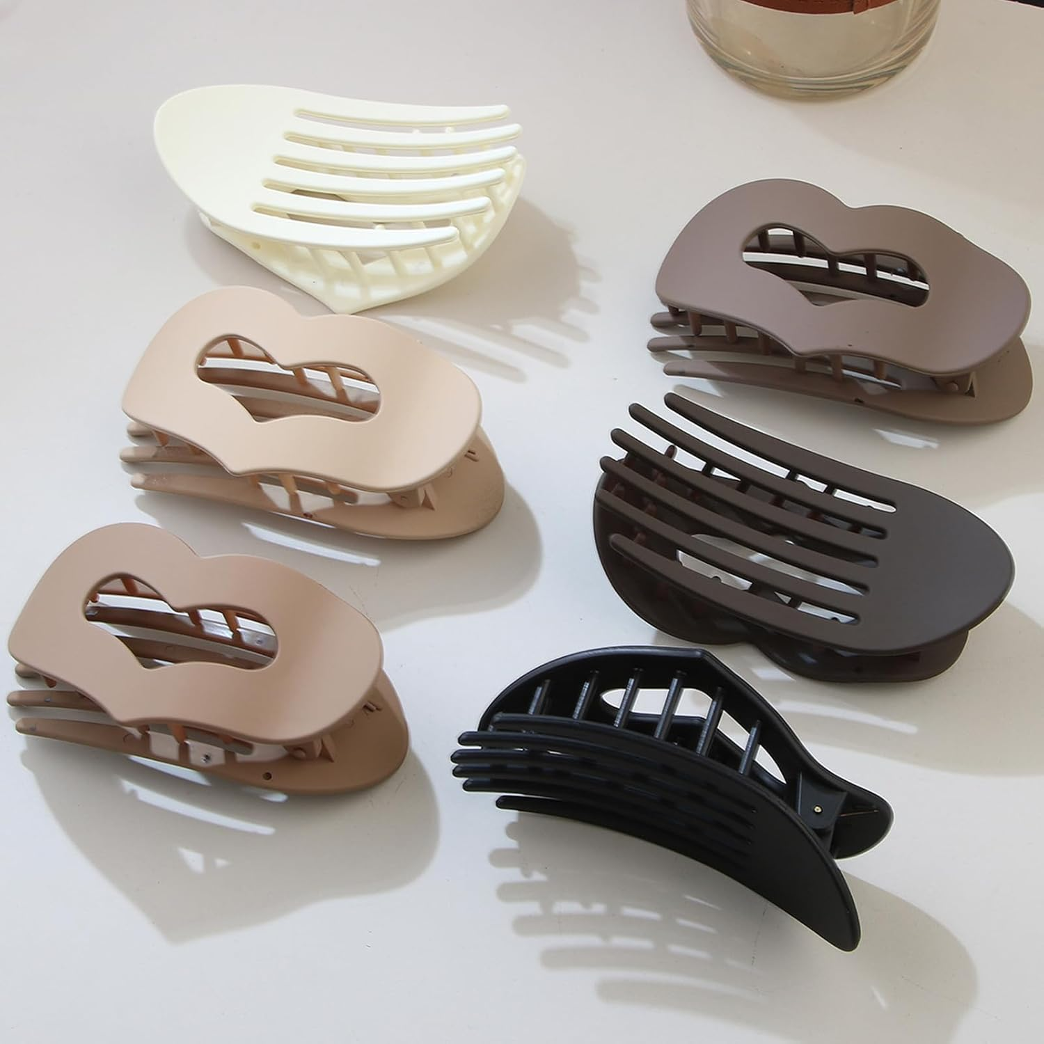 8 PCS Flat Hair Clips French Lay down Hair Claw Clips for Women Girls Strong Hold Hair Barrettes for Thick Thin Hair Comfortable Curved Flat Clips for Lying Driving (Heart)