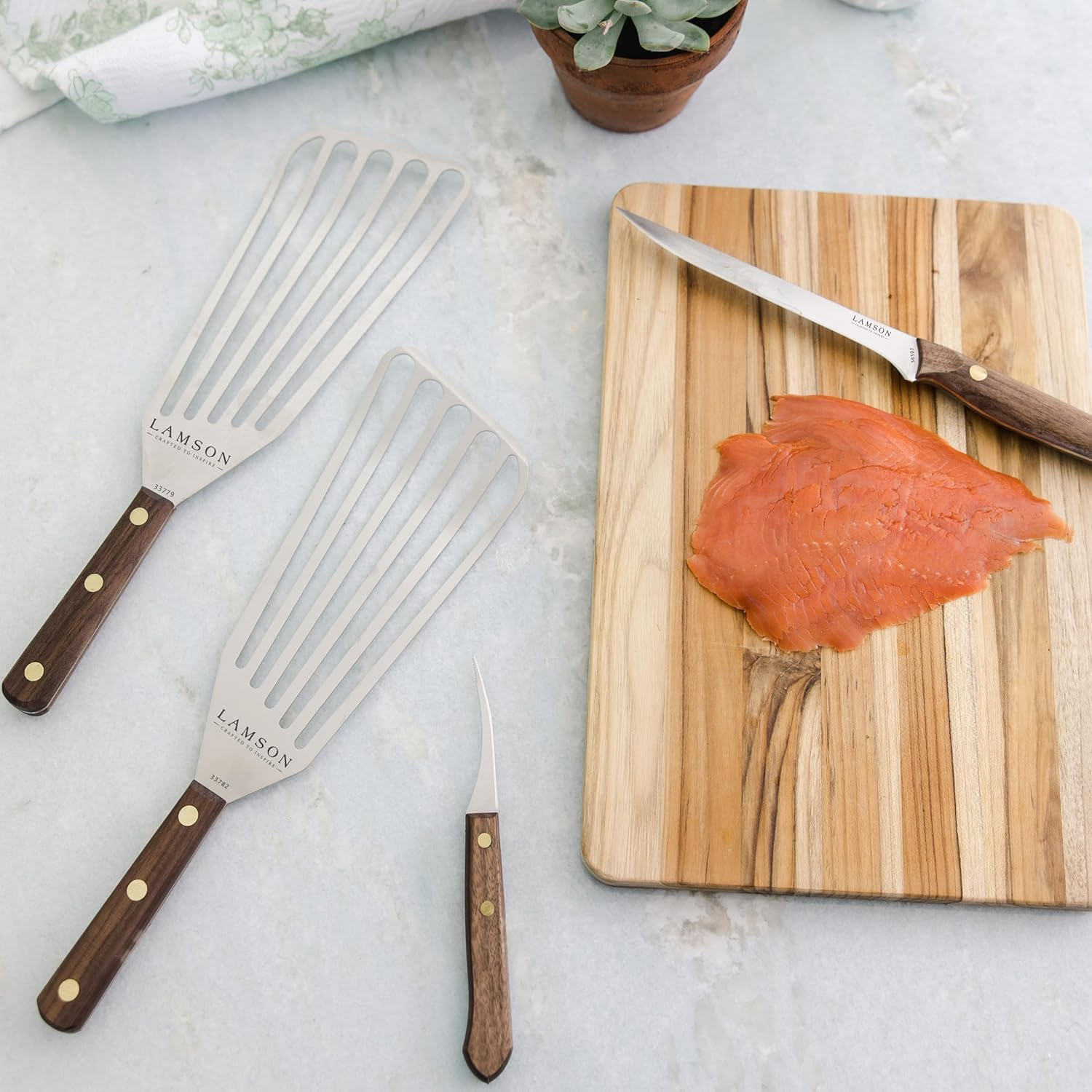 Lamson 4" X 9" Jumbo Slotted Chef'S Turner, Walnut Handle - Right-Hand image number 5