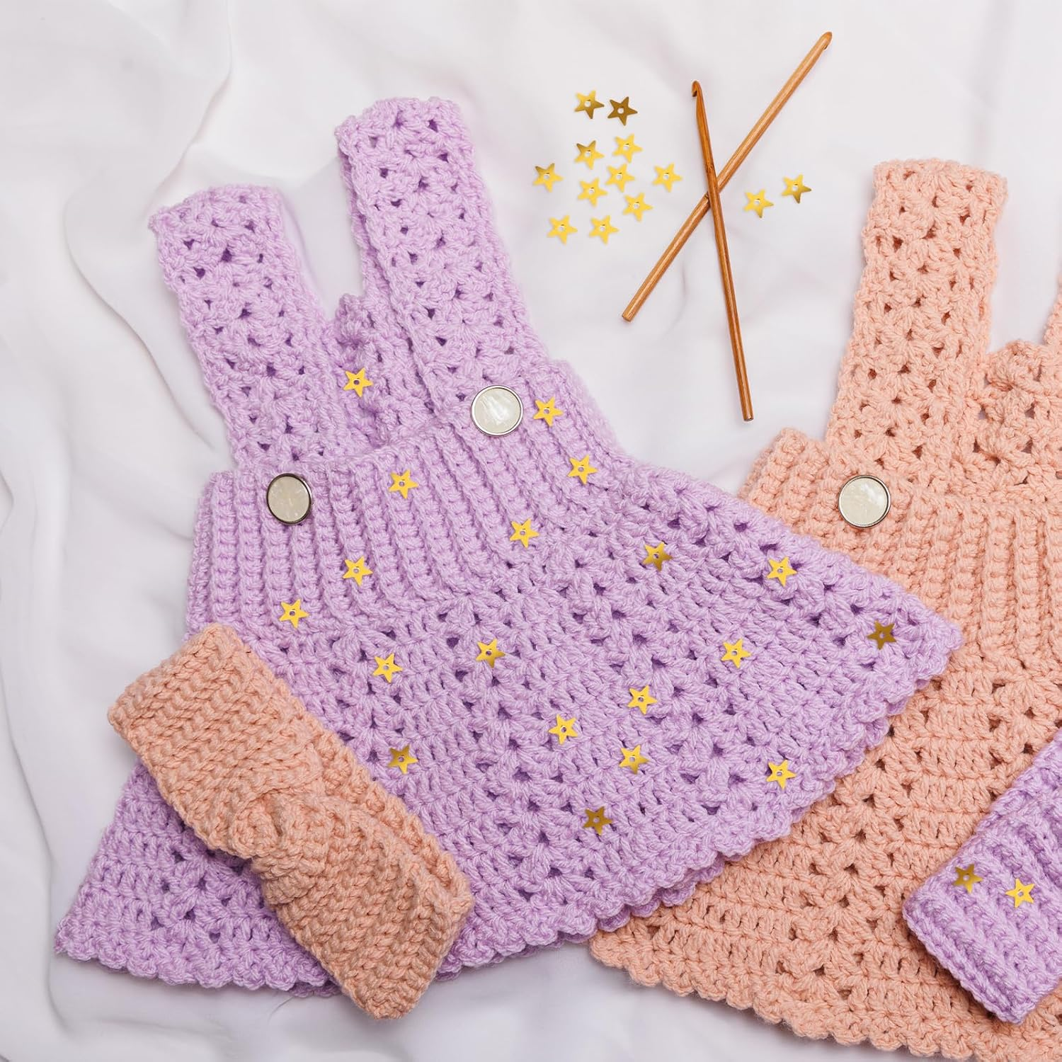 6Mm/0.24" Gold Star Sequins Art Craft Glitter Mini Stars Sew on Sequins Hollow Star Embroidery Sequin Star Confetti Star Table Metallic Foil Stars Sequin with Holes for Sewing Jewelry Home Decoration image number 1