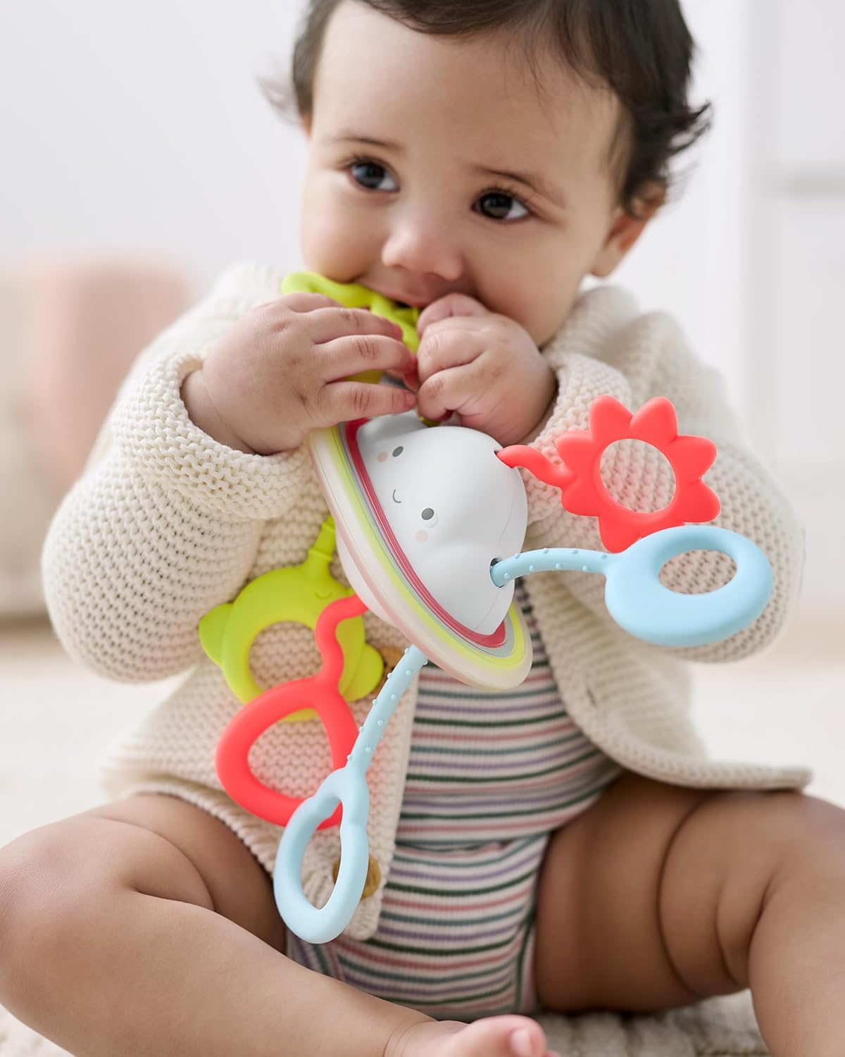 Skip Hop Silver Lining Cloud Pull & Play Baby Sensory Toy for 6+ Months - Soft Silicone Teething Toy - Fine & Gross Motor Skills Development - Tactile Puzzle & Cause-Effect Activity Infants image number 3