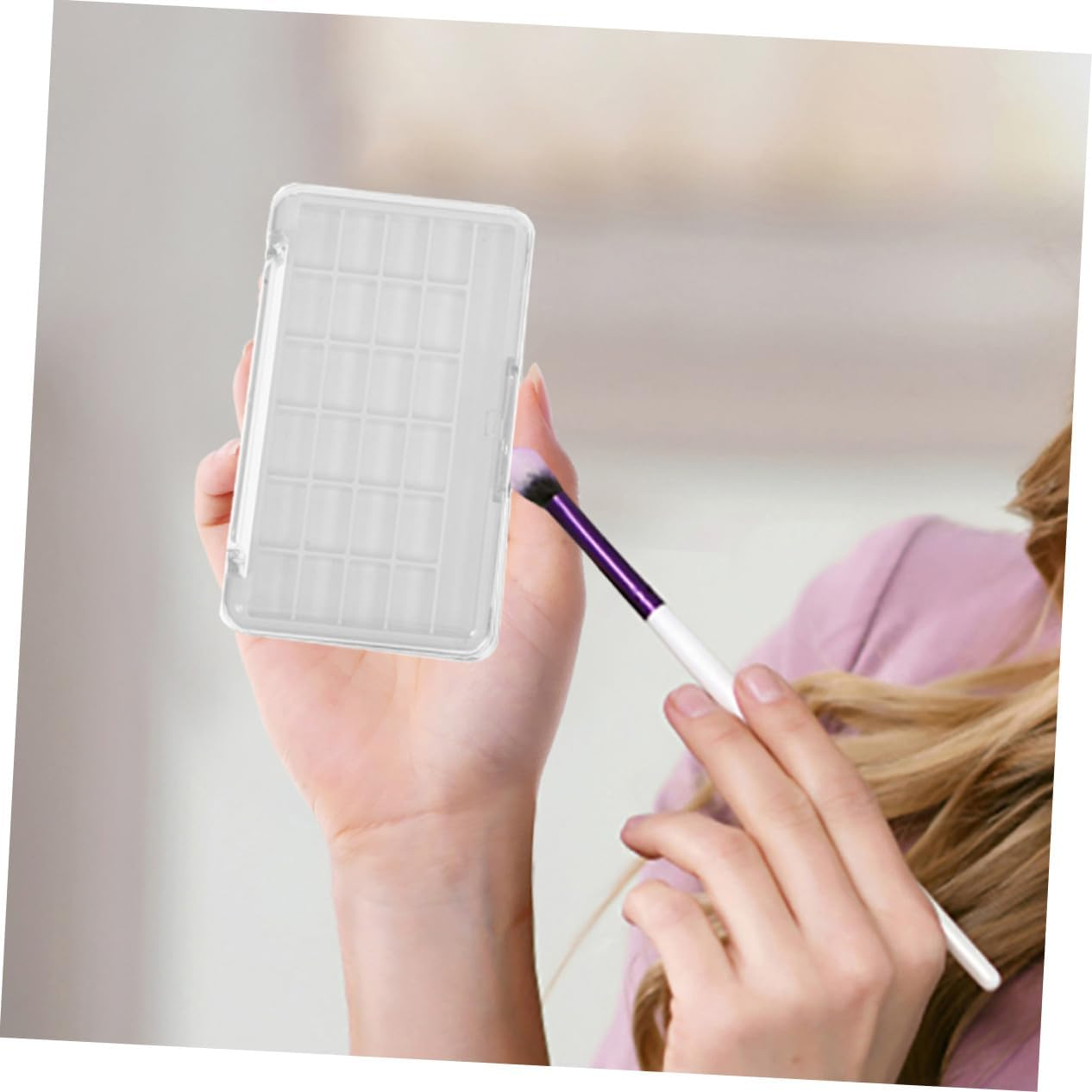 DONFAMDS 2PCS Transparent Empty Makeup Palette with Clear Lid Portable Eyeshadow Organizer for DIY Lipstick Blush Highlighter Storage Travel-Friendly Cosmetic Case image number 4