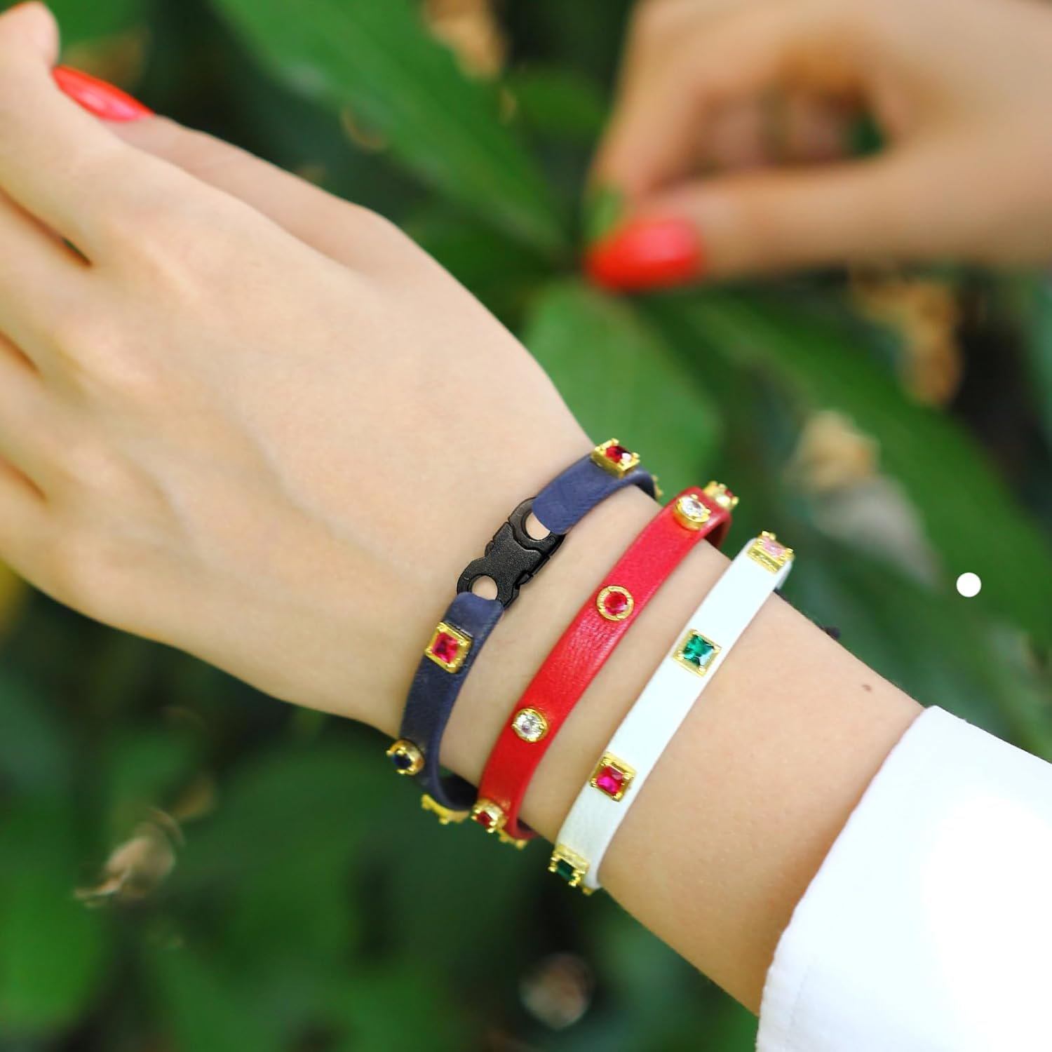 WELANE Safety Breakaway Buckles, 60 PCS Black Mini Release Plastic Buckles for Paracord, Braided Necklace, Cameras Strap Rings (28 X 11Mm/1.10 X 0.43In) image number 5