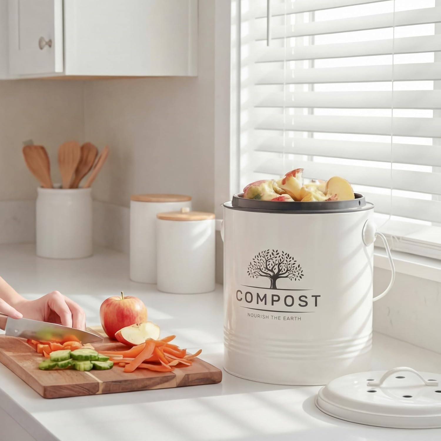 Perfnique Kitchen Compost Bin, 1.3 Gallon Countertop Compost Bin with Lid, Indoor Compost Bucket Includes Inner Bucket Liner and Carbon Filter, Small Compost Bin with Trash Bags image number 5