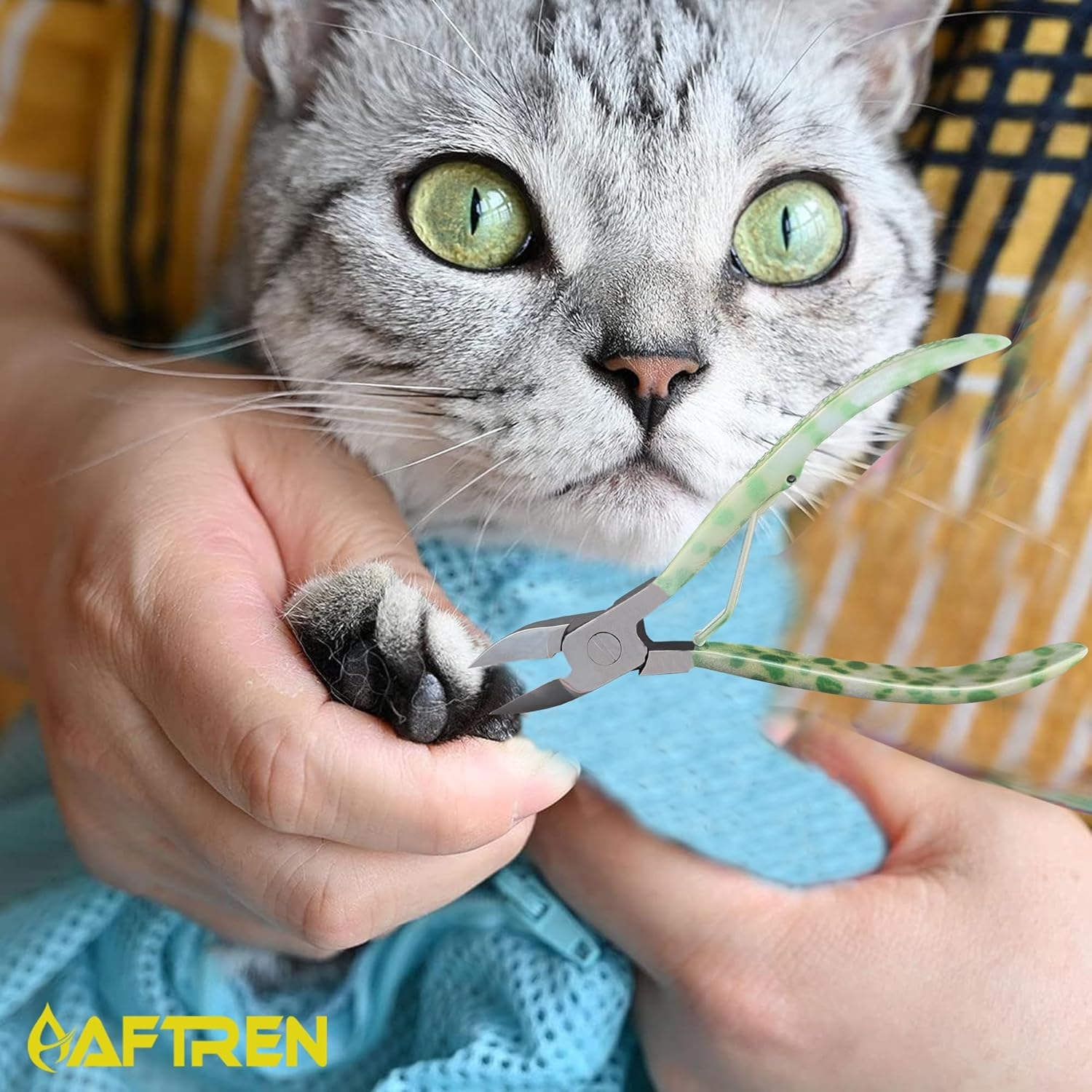 Dog Claw Care Toenail Clippers Professional Stainless Steel Nail Clippers Thick Puffy Nails Podiatrist Pedicure Tool Sharp Blade for Cats Dogs 5.5 Green image number 4