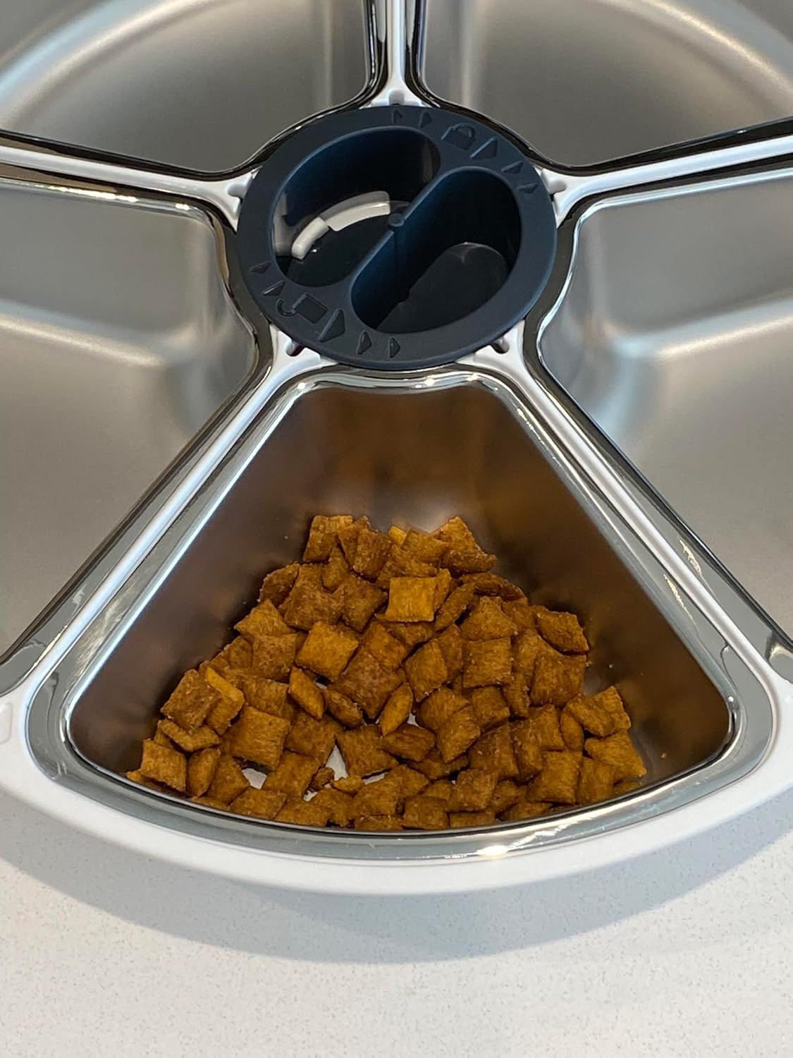 Cat Mate Five-Meal Automatic Pet Feeder with Stainless Steel Bowl Inserts (C500) - Anthracite image number 1