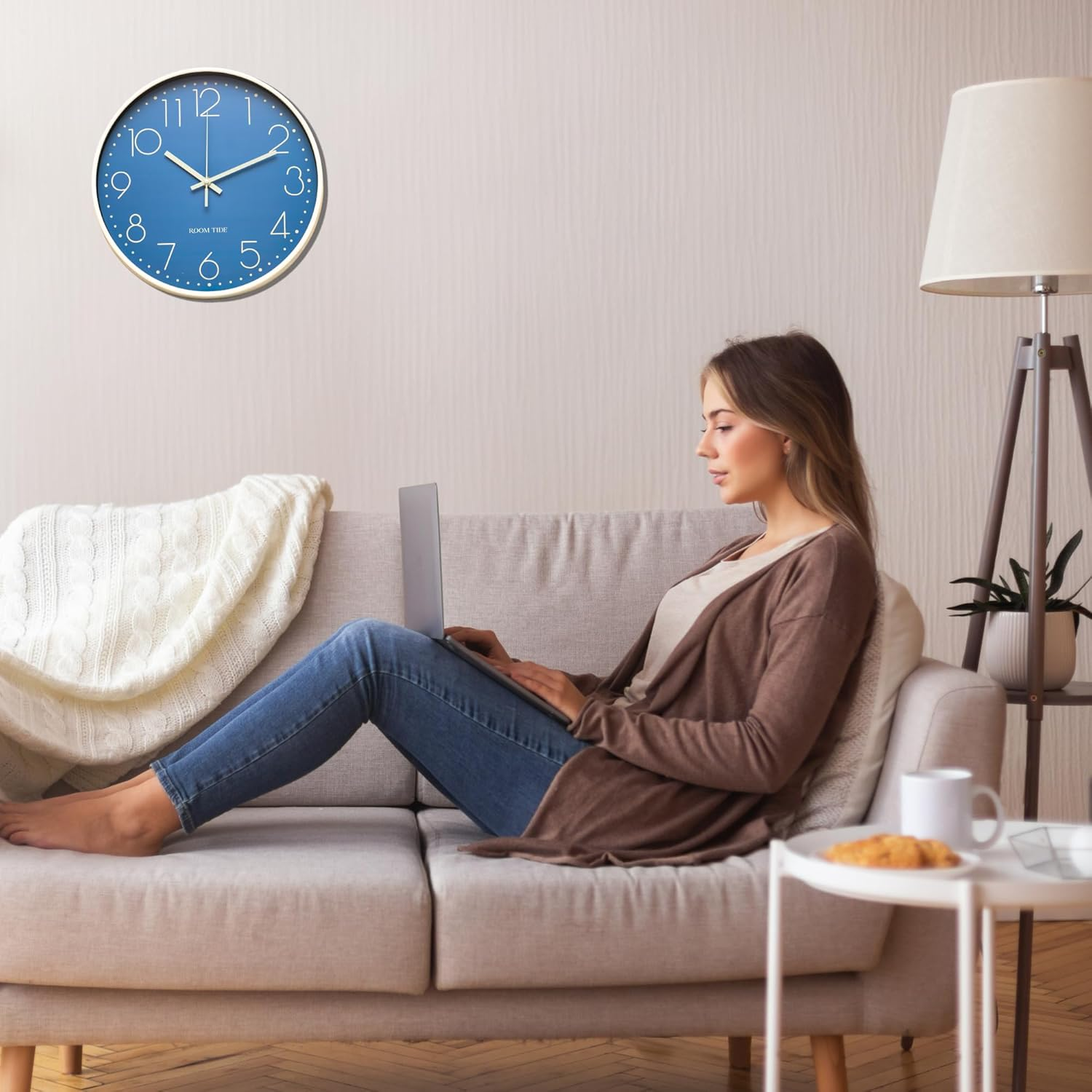 Room Tide Silent Wall Clock 12 Inch Quartz Classic Design Easy to Read Large Wall Clocks for Living Room Decor Bedroom Decor Home Kitchen Home Office School Room Clock (Aegean Blue) 30Cm