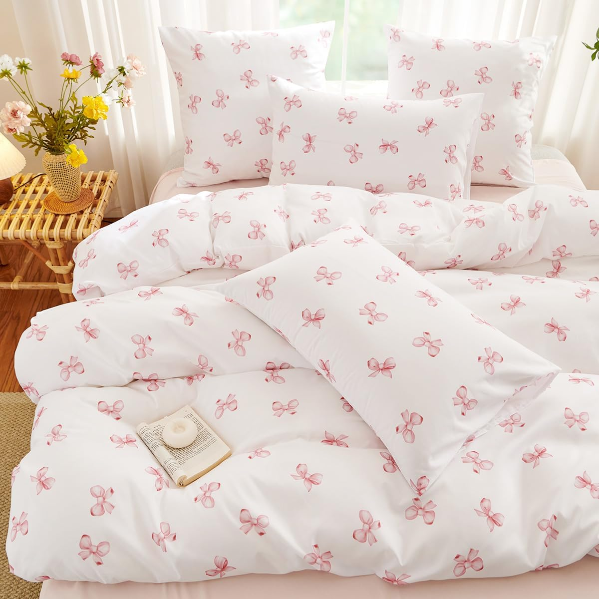 Bildenly Duvet Cover Queen Size Pink Bowknot for Girls' Rooms Fresh Style Bedrooms, Comforter Cover Soft & Lightweight Microfiber Quilt Cover with Zipper Closure and 2 Pillowcases image number 5