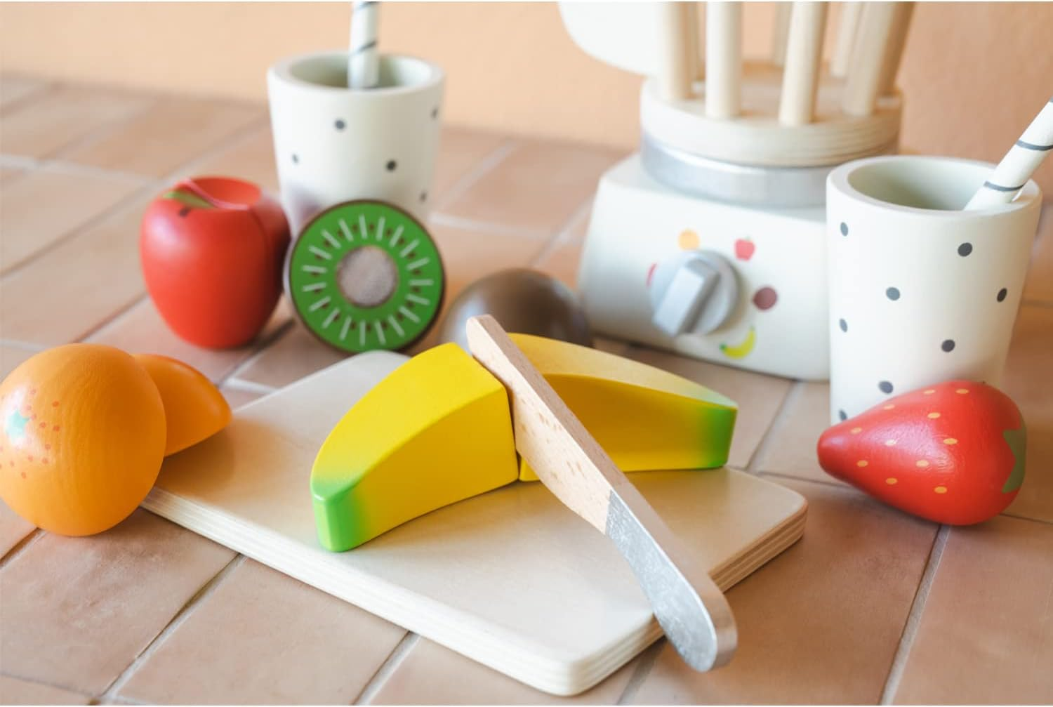 New Classic Toys 10708 Wooden Pretend Play Kids Smoothie Maker Set Cooking Simulation Educational Color Perception Toy for Preschool Age Toddlers Boys Girls, White image number 1