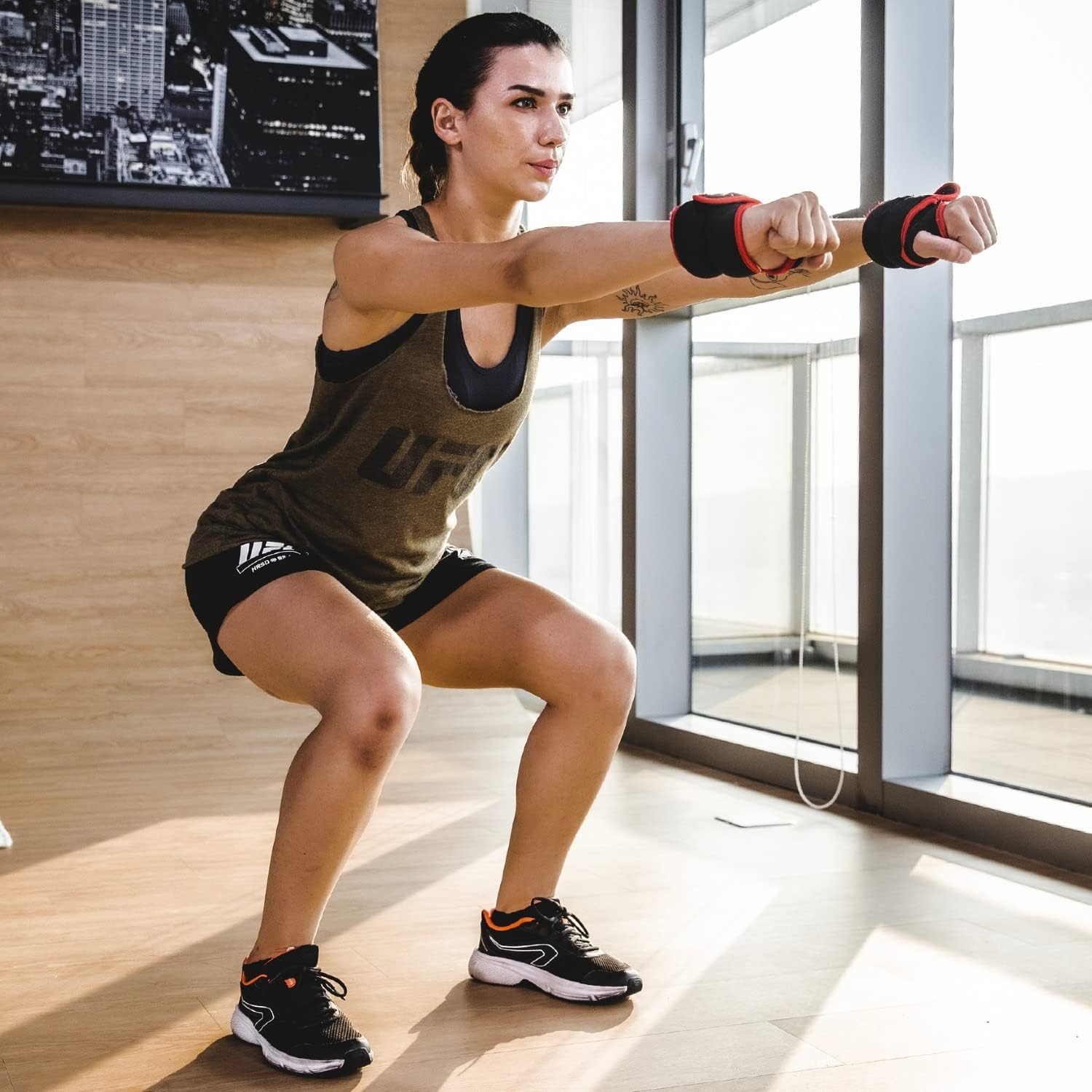 UFC Wrist Weights image number 1