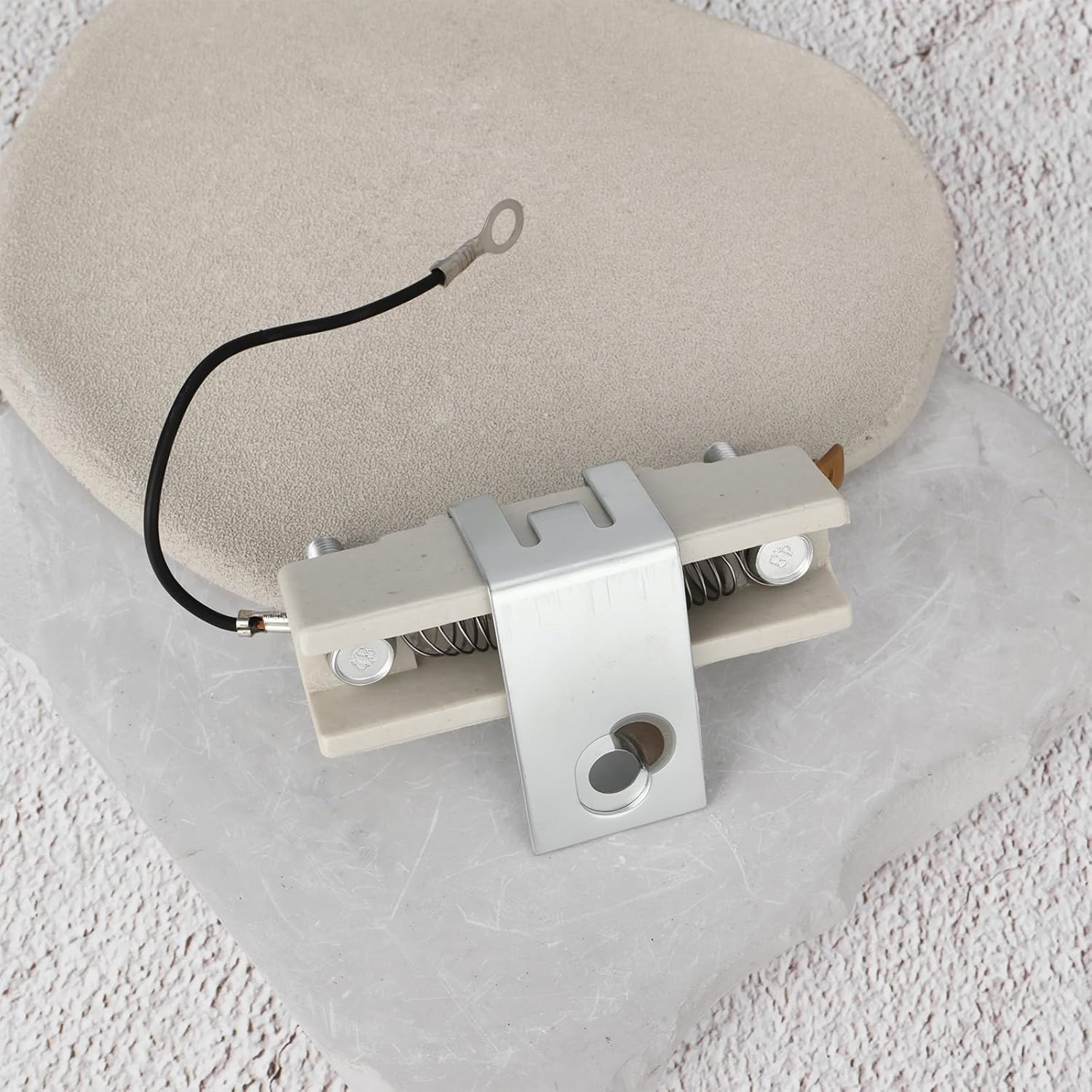 OTOTEC Ignition Coil Resistor Metal Ceramic Ballast Resistor Suitable for Classic Car Ignitions from the Late 1960S to the Mid-1980S. image number 1