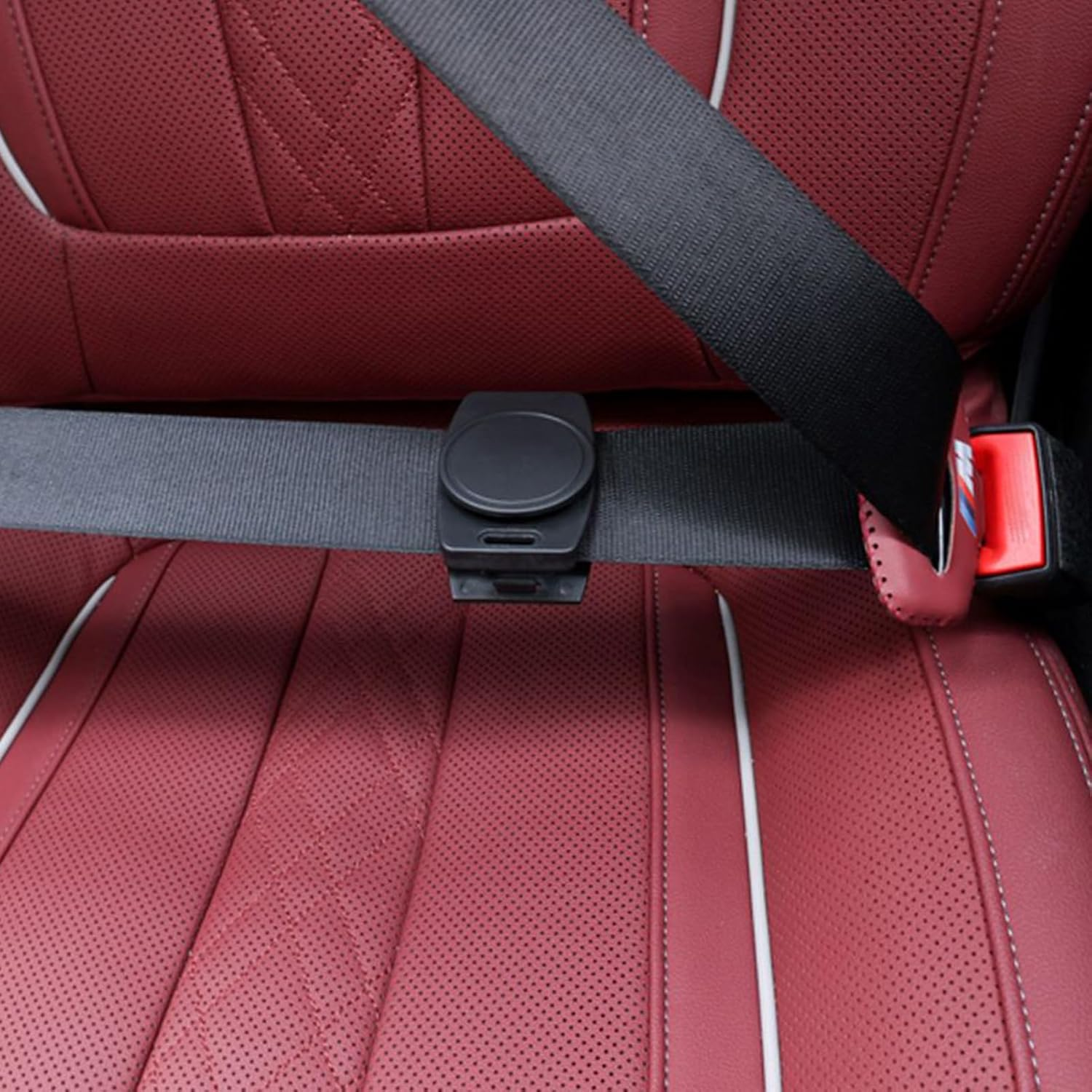 Universals Car Seat Belt Clip, 2PCS Ergonomic Car Seat Belt Adjuster, Vehicle Seatbelt Clips for Kids Adults, Vehicle Seats Belts Adjusters Stopper Clips, for Cars Seats Accessories