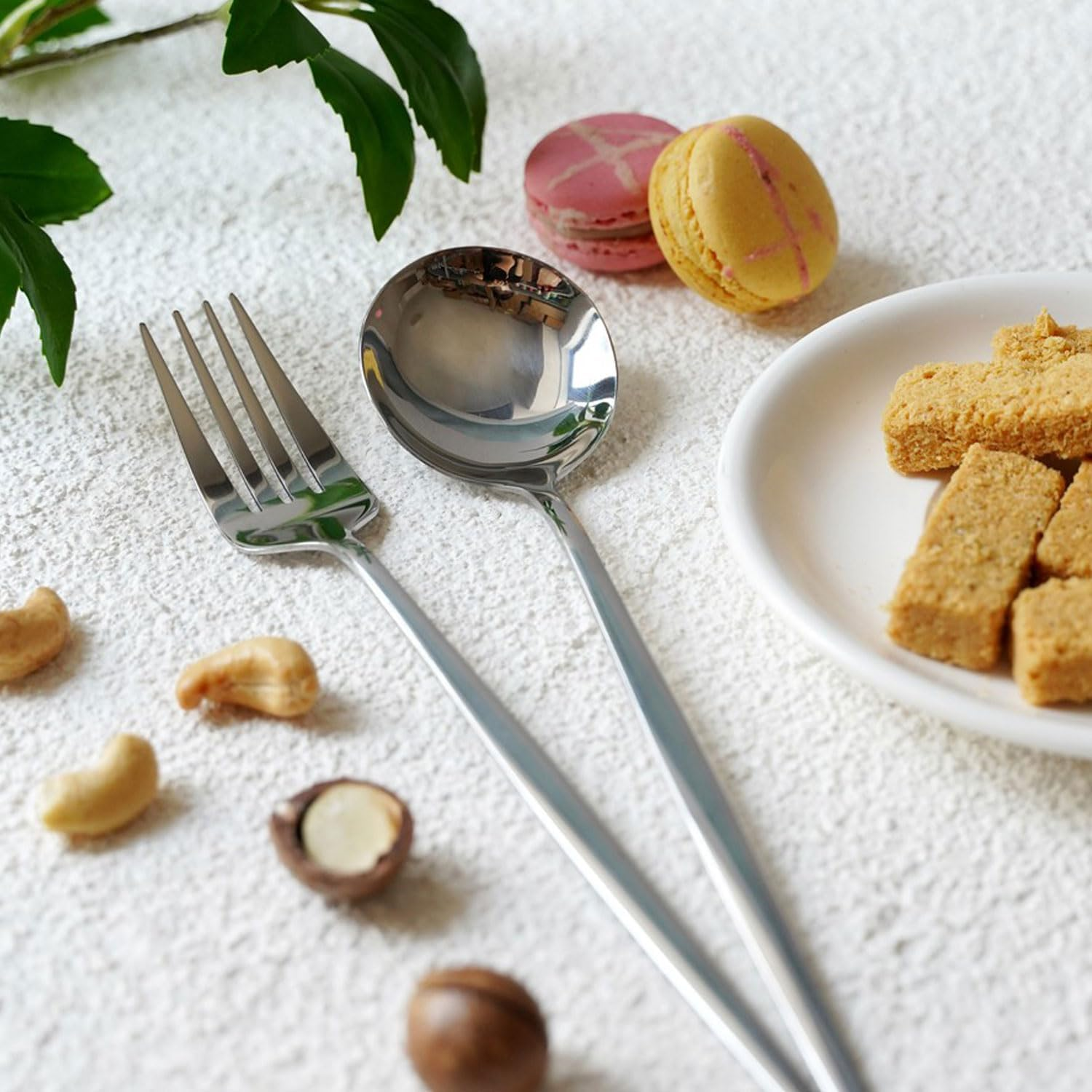 Silverware Set with Case， 4Pcs Premium Stainless Steel Cutlery Set for Lunch Camping School Picnic Workplace Travel ，Mirror Finish Flatware Set ，Include Fork Knife Spoon Flatware Sets (Silvery) image number 4