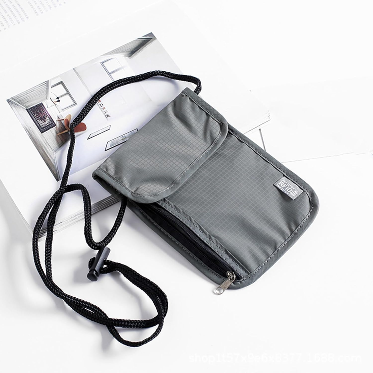 Sag Blocking Blocking R F I D, Nylon Storage Storage Bag R F I D Waterproof ID Bagure Brush Anti-Theft Bag Neck Thumb Magnetic Card Document Card image number 1