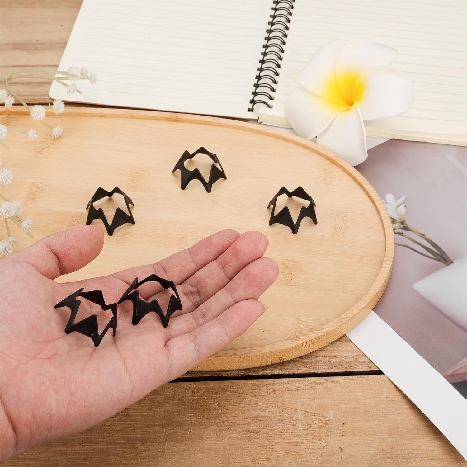 PEUTIER 15Pcs Plastic Golf Tees, Small Practice Golf Tees Indoor Golf Simulator Tees Winter Golf Tees for Mats Golf Training Accessories for Beginners Golfers