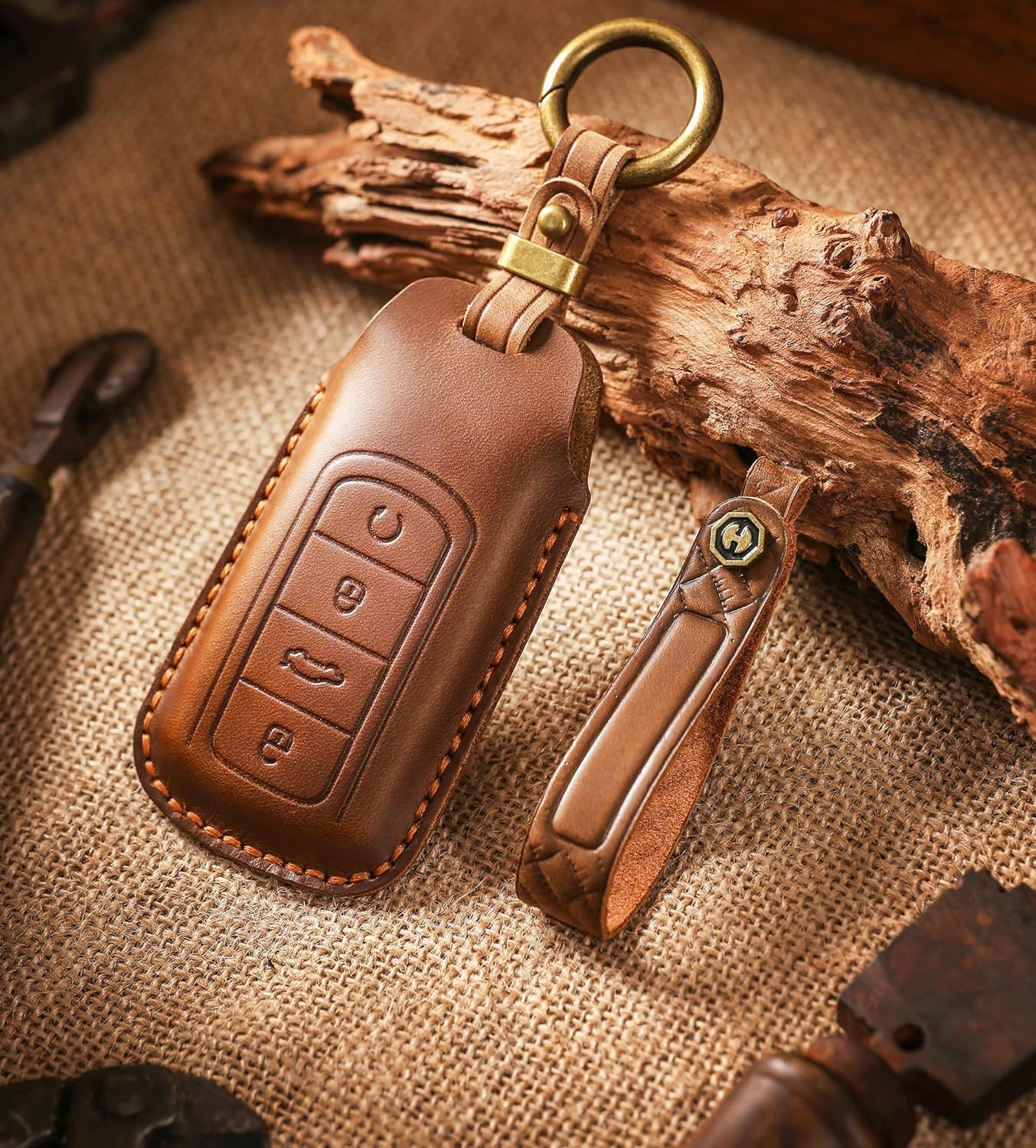 Ontto Cowhide Car Key Cover Fit for Chery Tiggo 8Plus Tiggo 8 New 5 plus 7Pro Max Omoda 5 C5 Handmade Leather Key Case Holder Keyring Key Chain Smart Key Shell Accessories image number 1