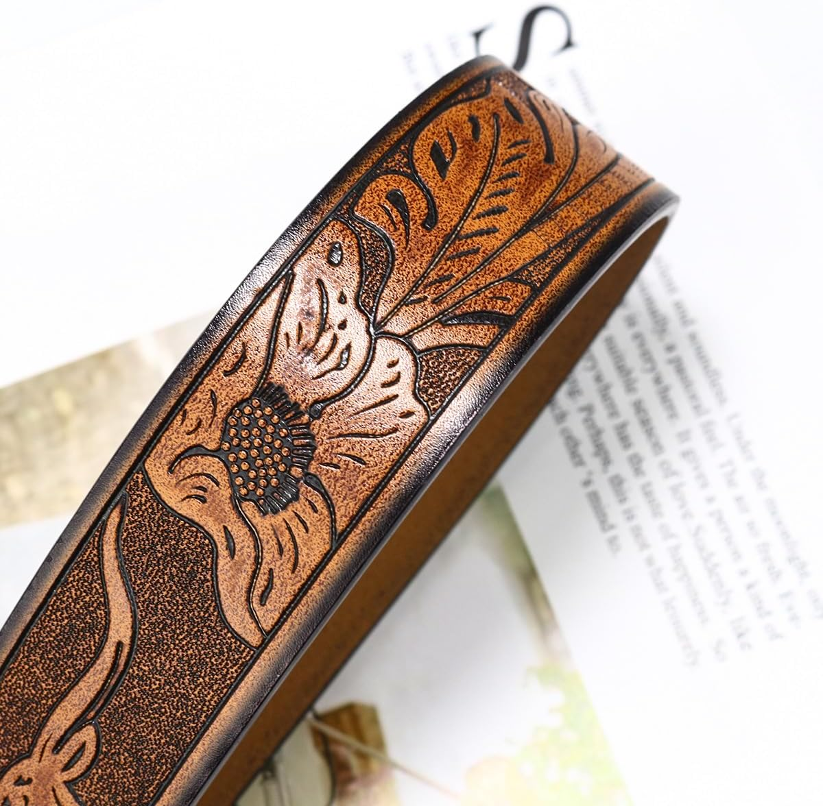 Utaly Western Cowboy Cowgirl Leather Belts - Women Men Turquoise Embossed Waist Belts with Longhorn Bull Buckles image number 4