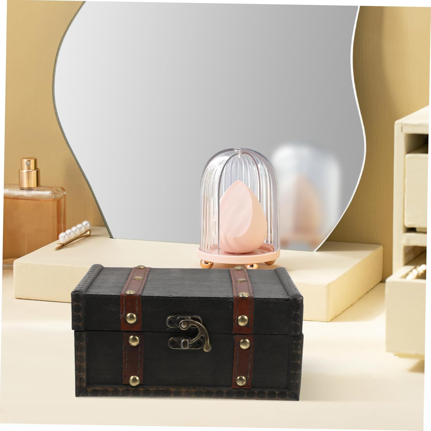 HOMSFOU Small Wooden Treasure Chest with Lid Vintage Decorative Keepsake Box for Home Decor Engaging Lock Mechanism Retro Wood Storage for Jewelry and Treasures image number 4