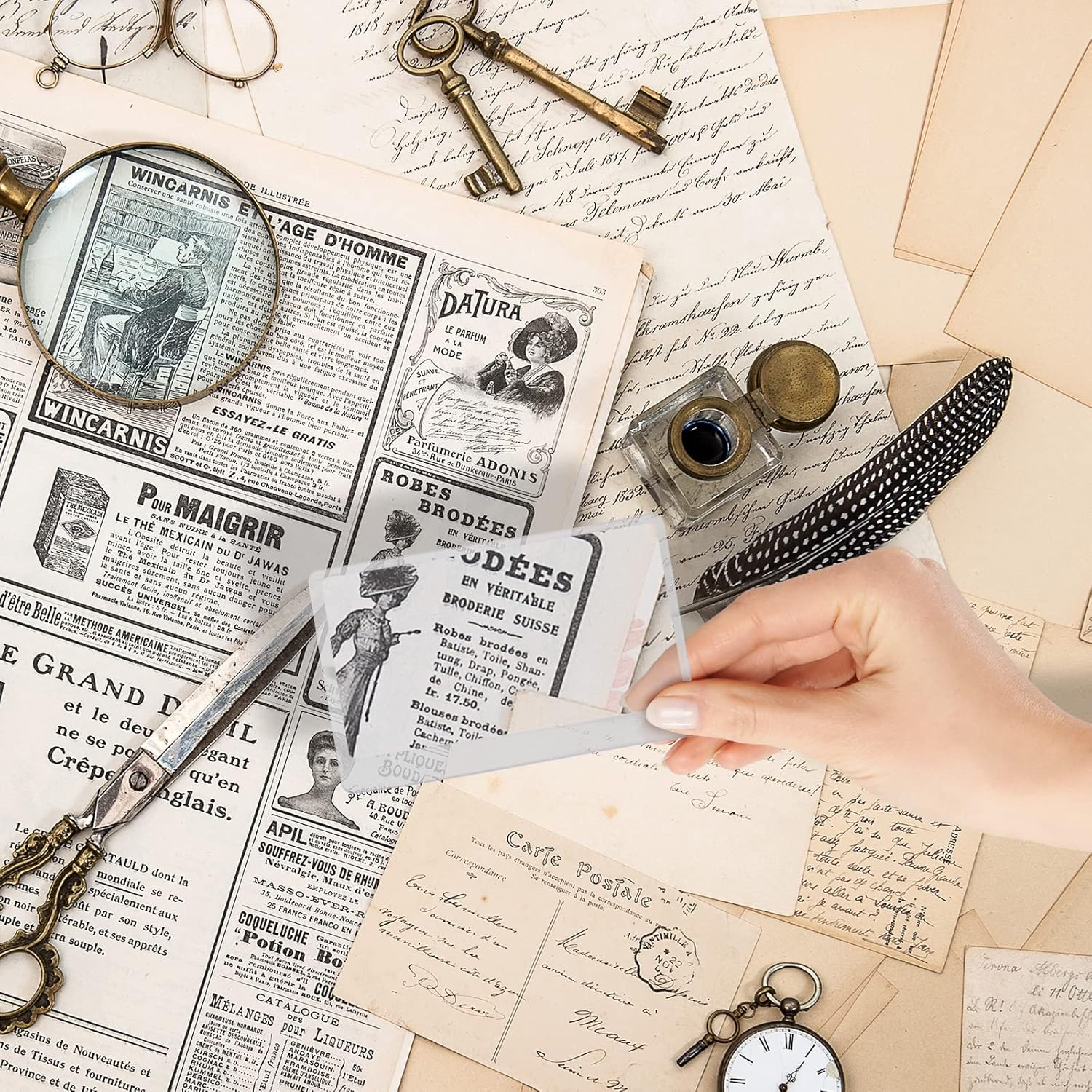 60 Pieces Credit Card Sized Magnifying Lenses ORNOOU Pocket Wallet Size Magnifiers 3X Lense for Reading or Fire Starter