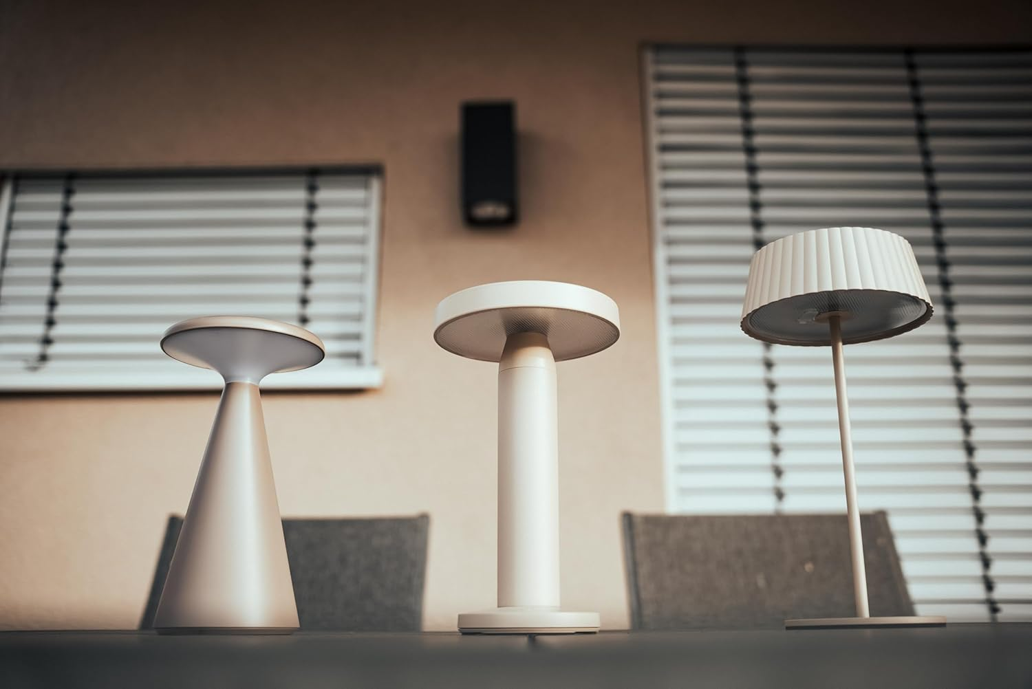 Bold Solar Table Lamp IP44, 2 W/180 Lm 2700 K Rust Red - Solar Lights for Outdoor Use, LED Lamp, Table Lamp Wireless, Warm White CRI 95, LED Touch Switch & Dimmer, Solar & USB-C Charging, 6 Hours Use