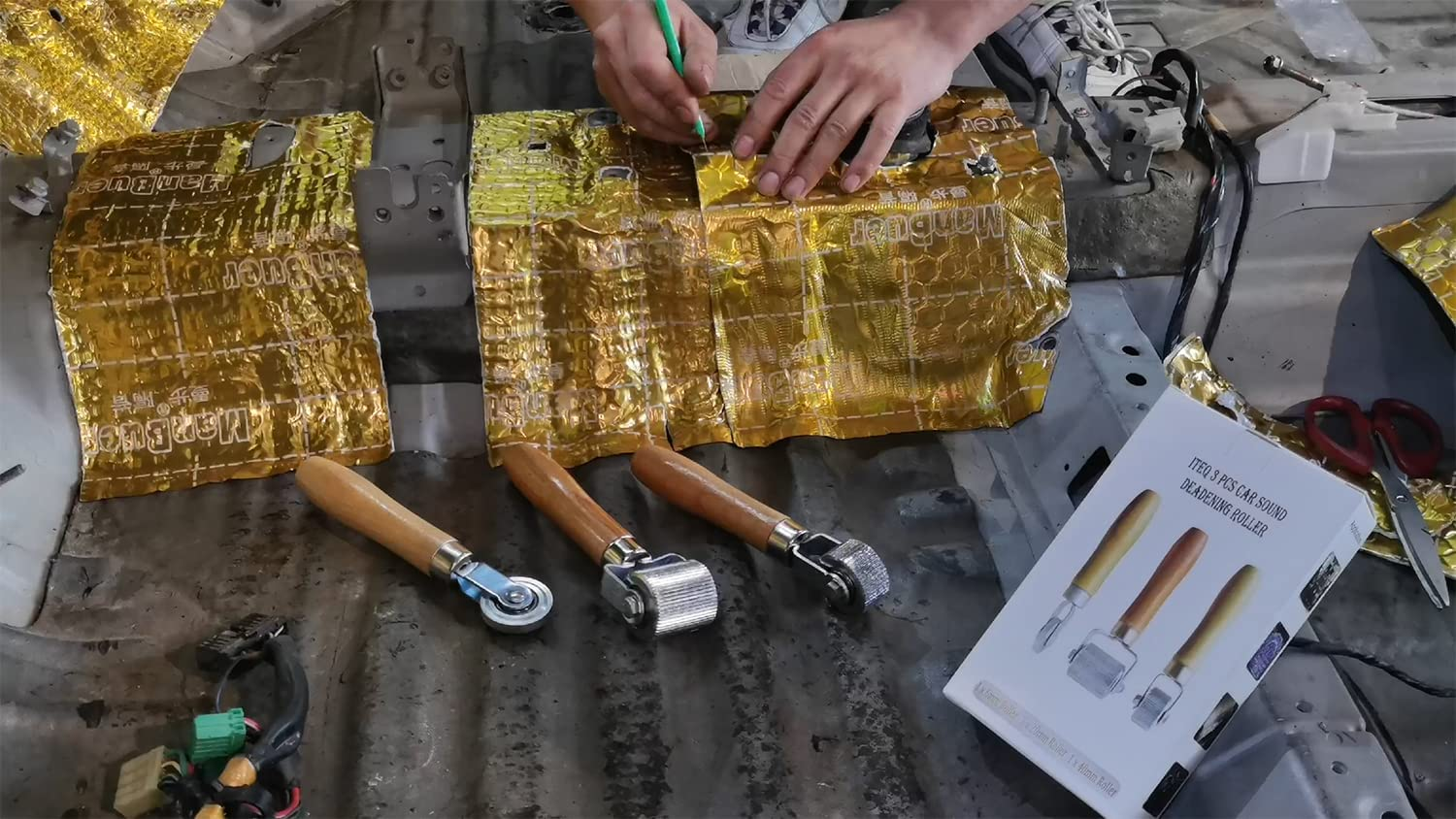 3 Pcs Car Sound Deadening Roller, Sound Noise Proof Insulation Tool, Automotive Sound Deadener Application Installation Metal Roller with Wooden Handle Interior Accessories image number 3