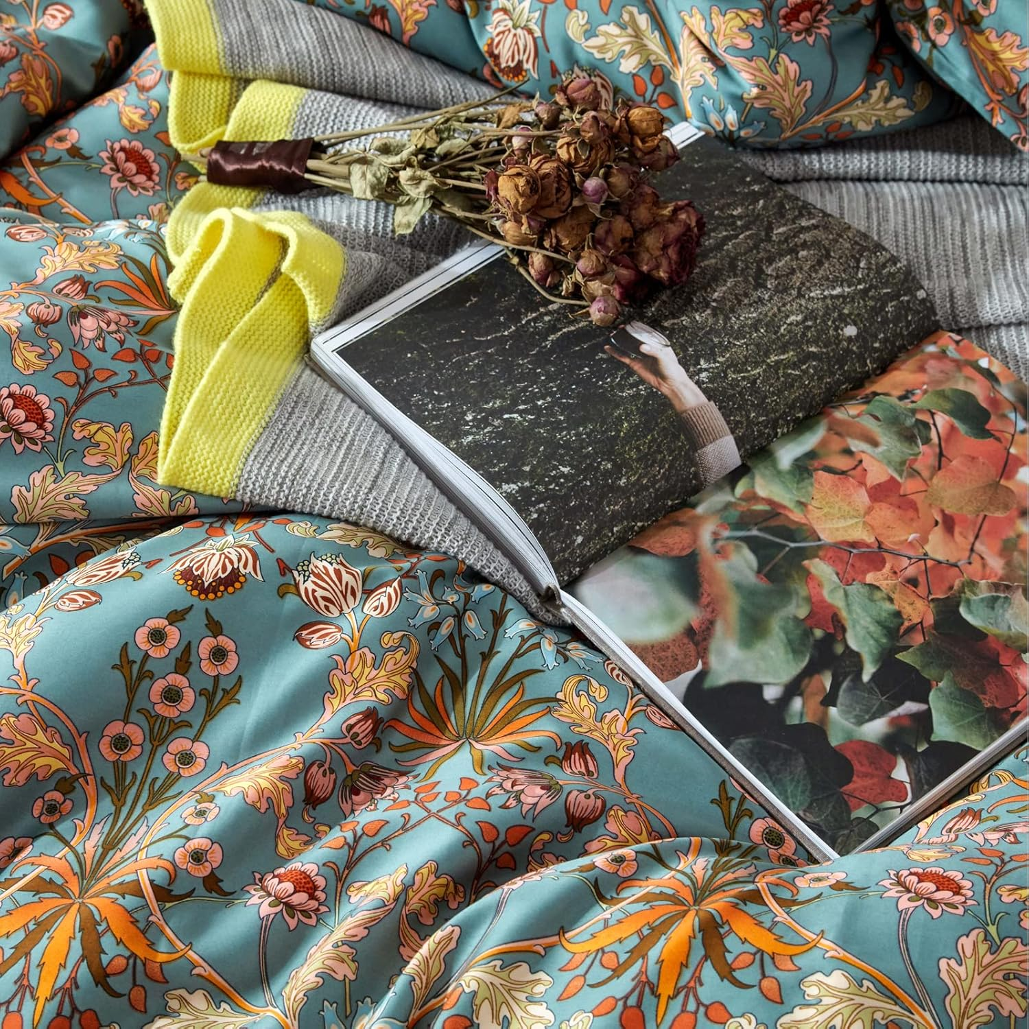 Mixinni Vintage Style Garden Flower Duvet Cover Set with Zipper Closure Long Staple Percale Cotton Yellow Vibrant Pattern on Blue Bedding Quilt Cover Set(King, All Season) image number 3