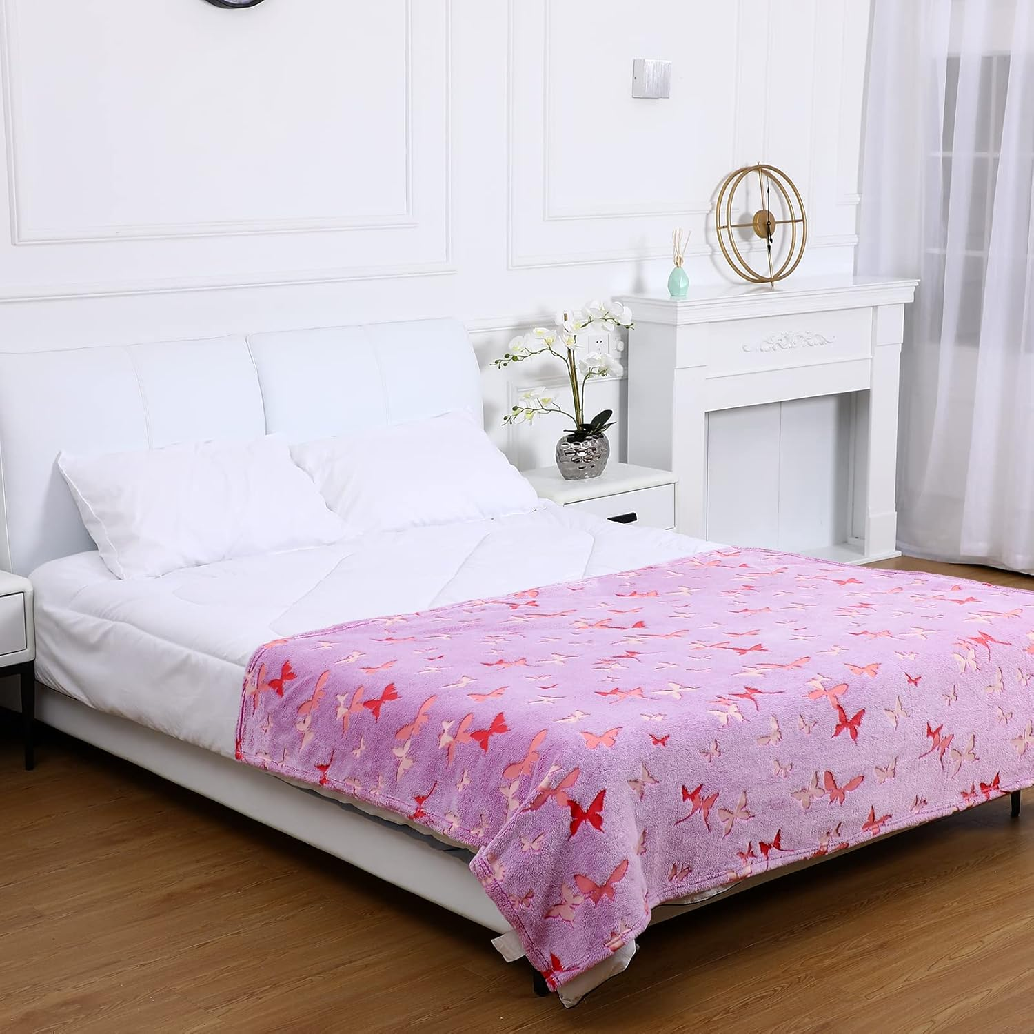 Glow in the Dark Blanket Butterfly Gifts for Kids Girls Birthday Christmas Bedroom Bed Room Decor Soft Cozy Fluffy Plush Fleece Premium Luminous Throw Fun Cool for Teen Toddler 50"X60" - Pink image number 6