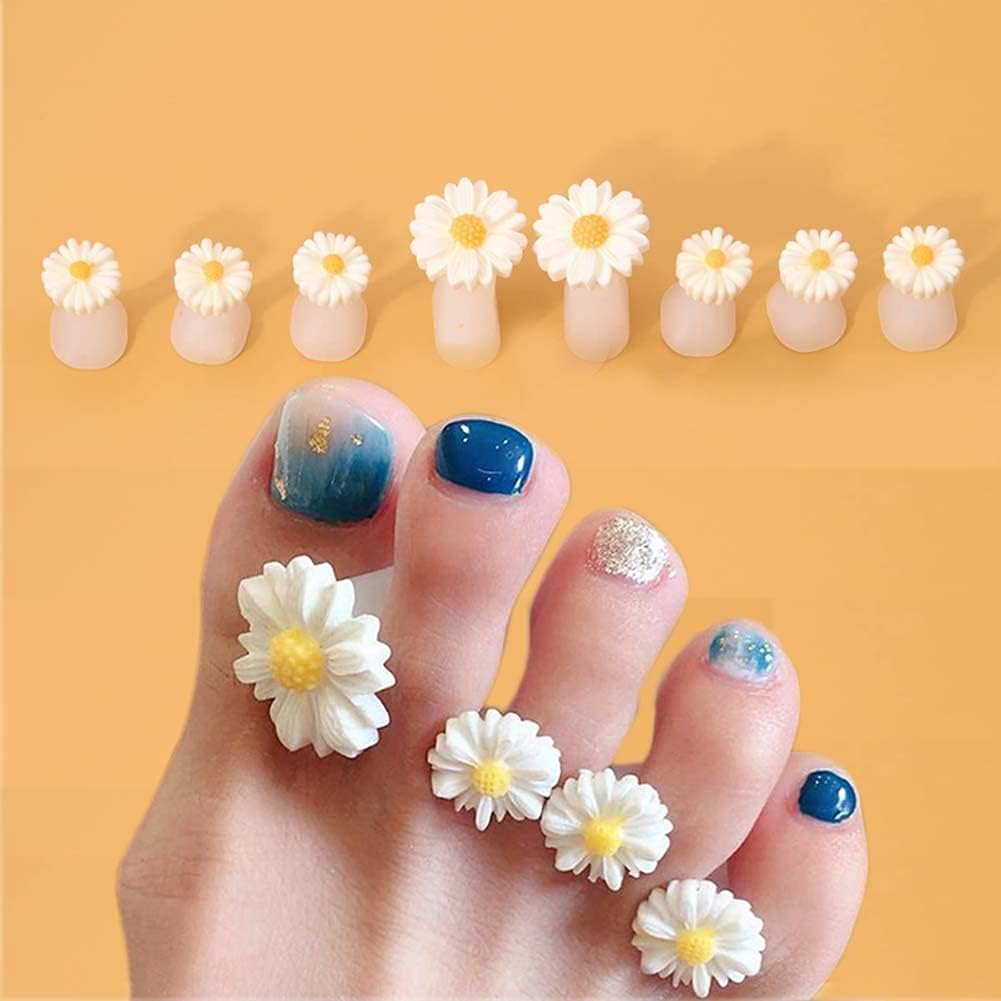 Blingkingdom 16Pcs Daisy Toe Separators Silicone for Pedicure Nail Polish Gel Foot Toe Spacers Pedicures Nail Art Tools