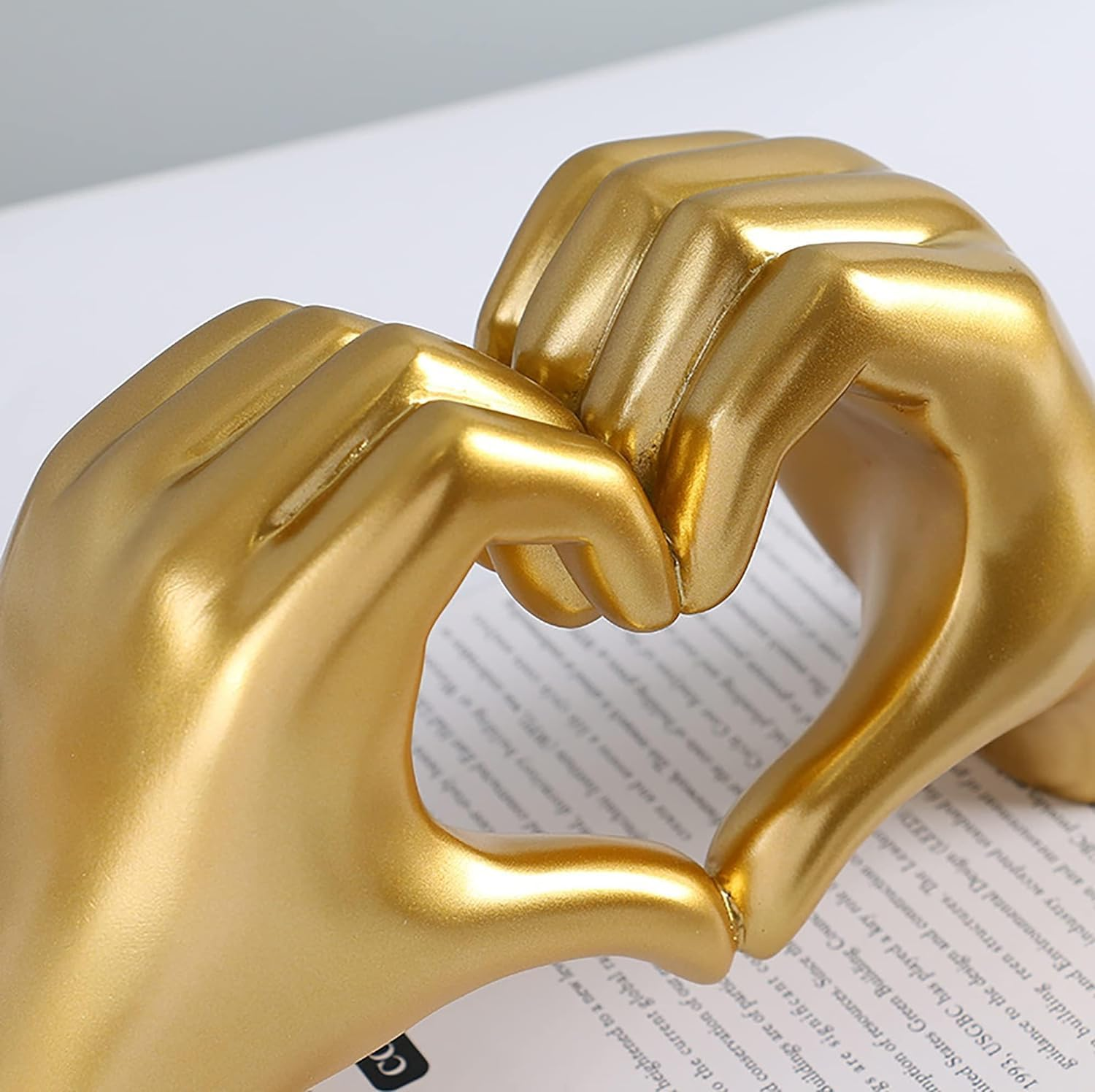 25Cm Gold Heart Hands Statue, Love Finger Sculpture Ornament for Living Room Bedroom Bookshelf Coffe Table Home Decoration image number 5