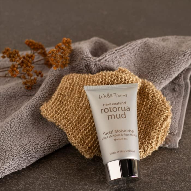 Wild Ferns Rotorua Mud Facial Moisturiser with Calendula & Rosehip Oil, 75Ml image number 3