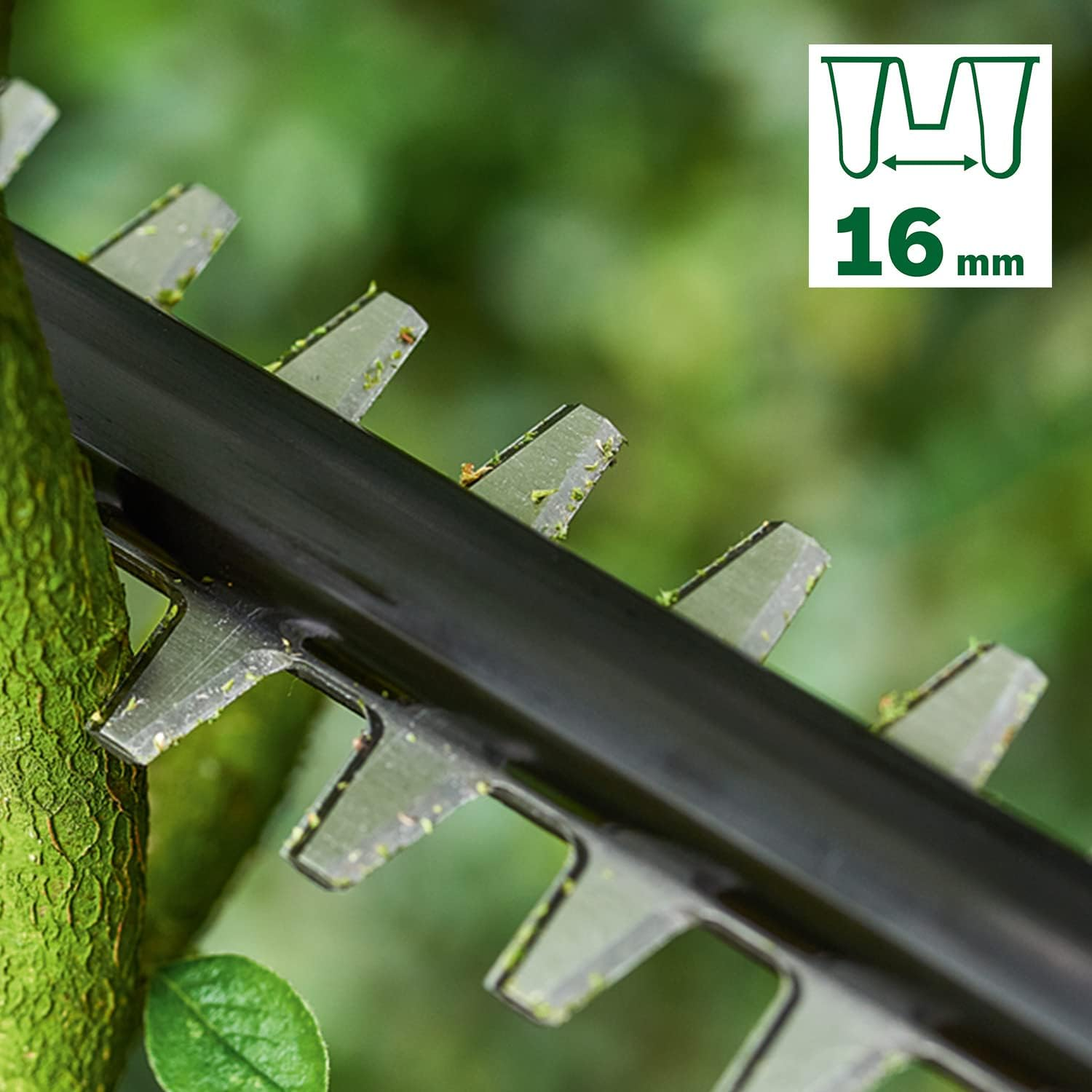 Bosch Home & Garden Bosch Cordless Telescopic Hedge Cutter Universalhedgepole 18 (With 1 X 2.5Ah Battery and Fast Charger)