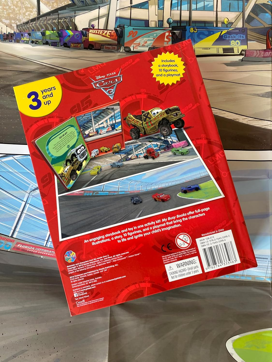 Cars 3: My Busy Books: with Storybook, 10 Figurines and a Playmat image number 5