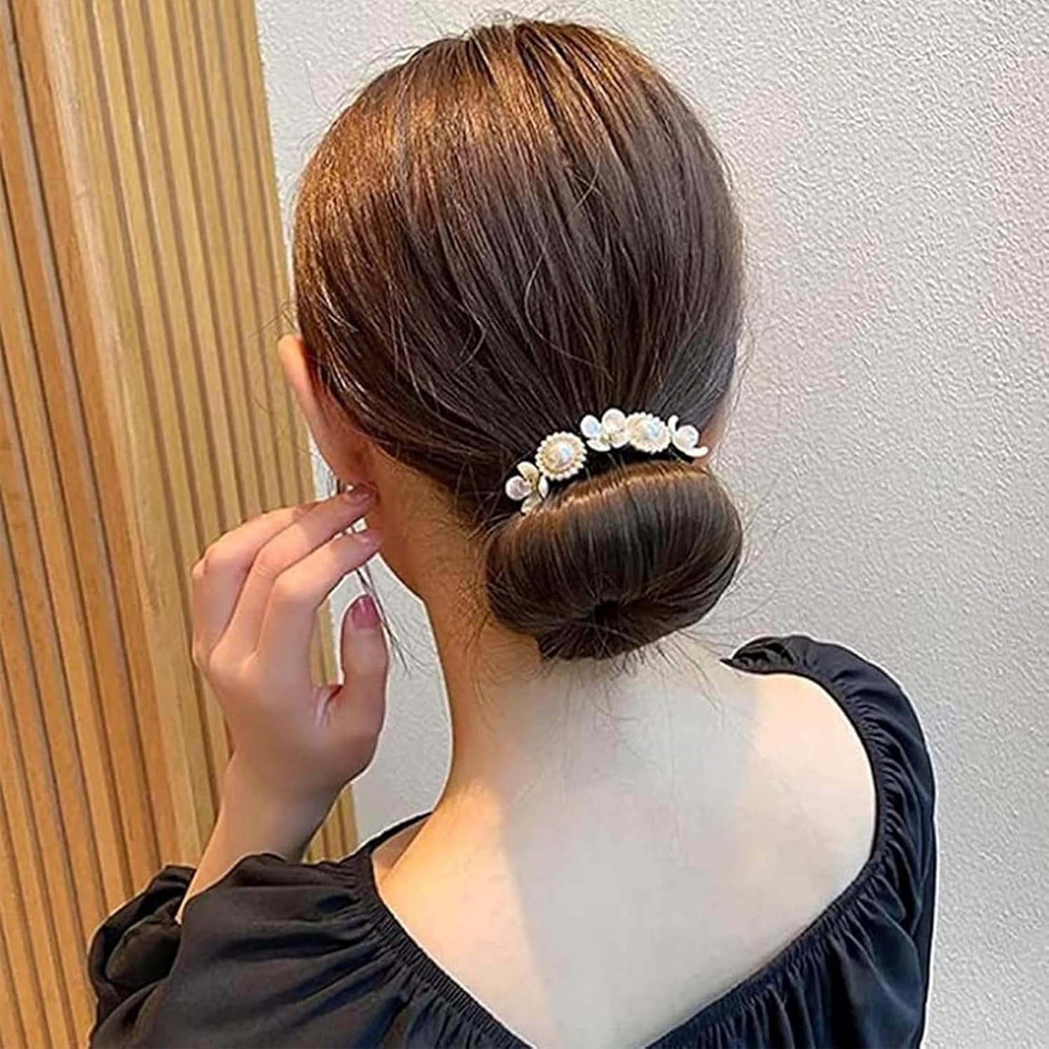 Hair Bun Maker with Pearl Flower Decor, 4Pcs Lazy Hair Curler French Twist Hairstyle Bun Former Maker Vintage Hair Styling Accessories,Reusable DIY Quick Bun Maker for Thin Hair image number 2