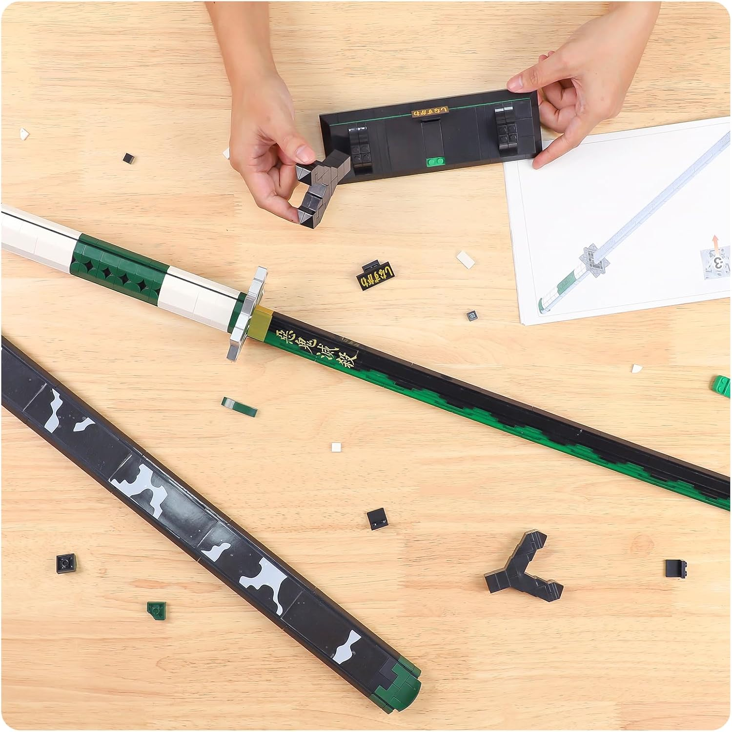TOY PLAYER Demon Slayer Sword Compatible with  Shinazugawa Sanemi Katana Clamping Building Blocks Building Blocks Adults Boys from 6-16 710 Pieces image number 4