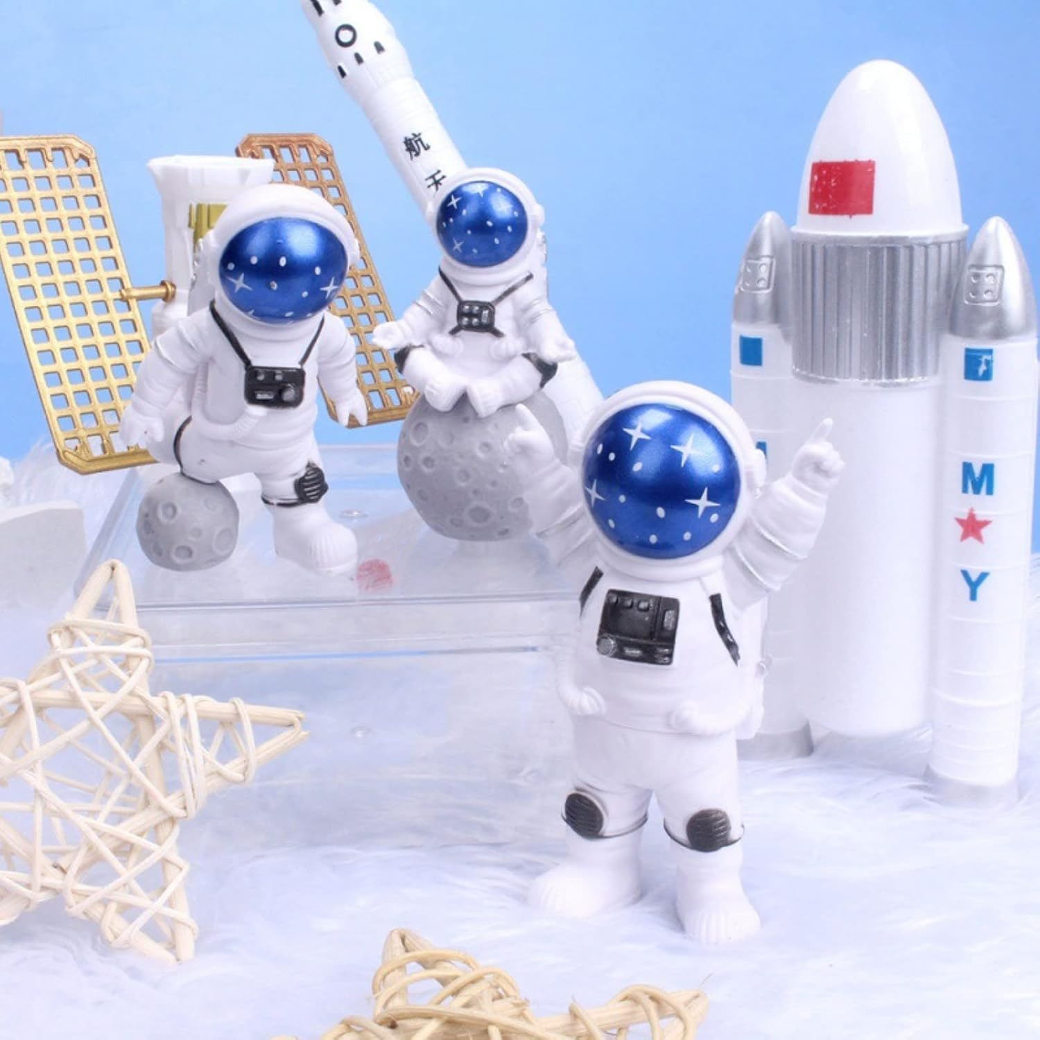 LUOZZY 8 Pcs Astronaut Figurines Cake Topper Miniature Astronaut Toys Outer Space Cake Decorations Spaceman Statues for Space Theme Party Decorations image number 4