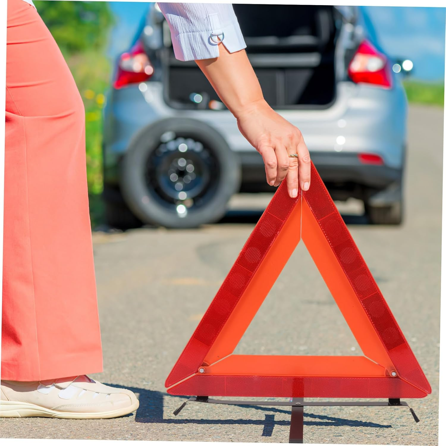 MAGICLULU Reflective Roadside Safety Triangle for Vehicles Trucks Cars Emergency Warning Sign with High Visibility for Night Use Practical Road Construction and Maintenance Alert image number 6