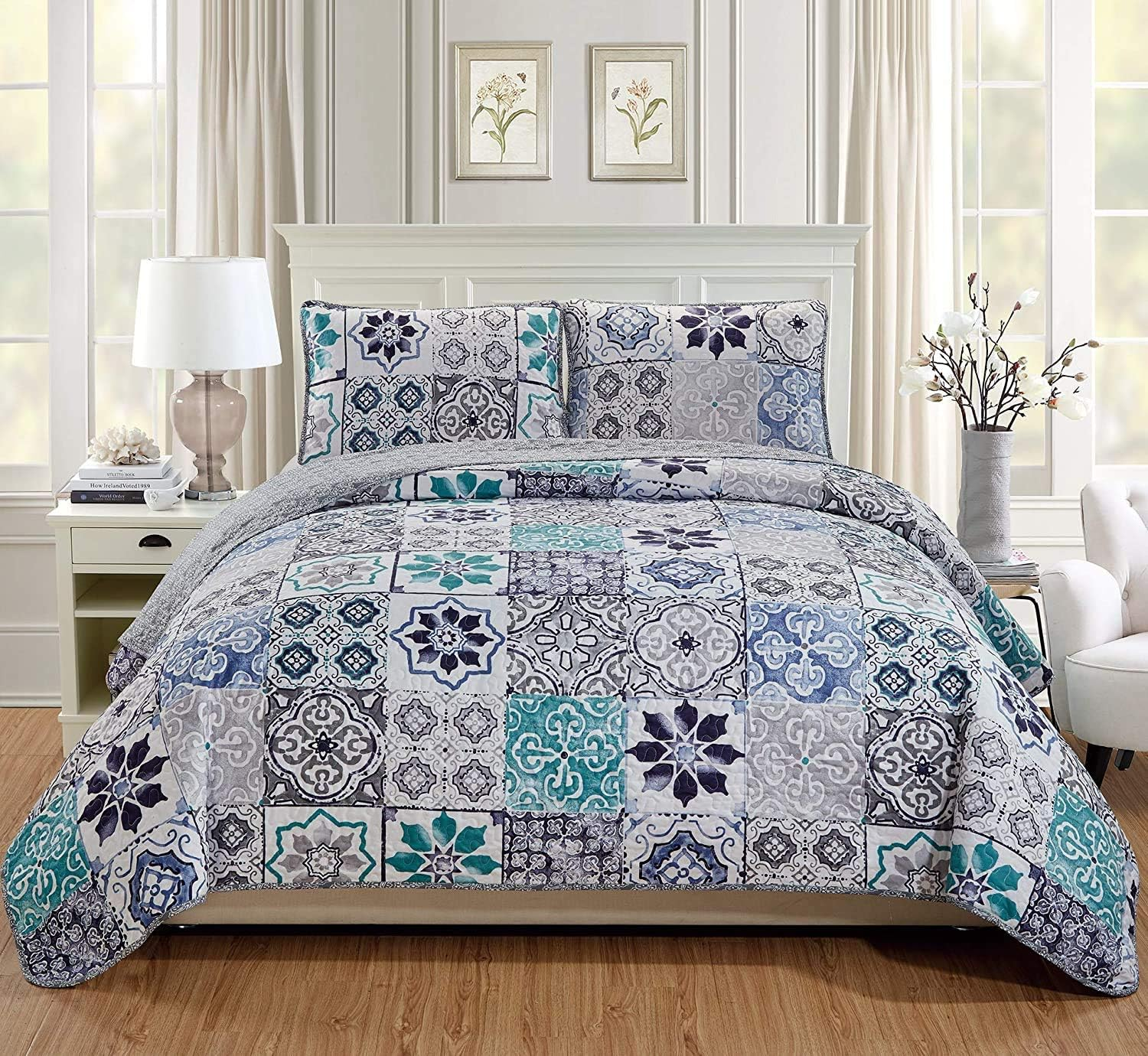 Mk Home 3Pc Oversized Quilted Bedspread Coverlet Set Floral Pattern White Grey Blue New, Full/Queen