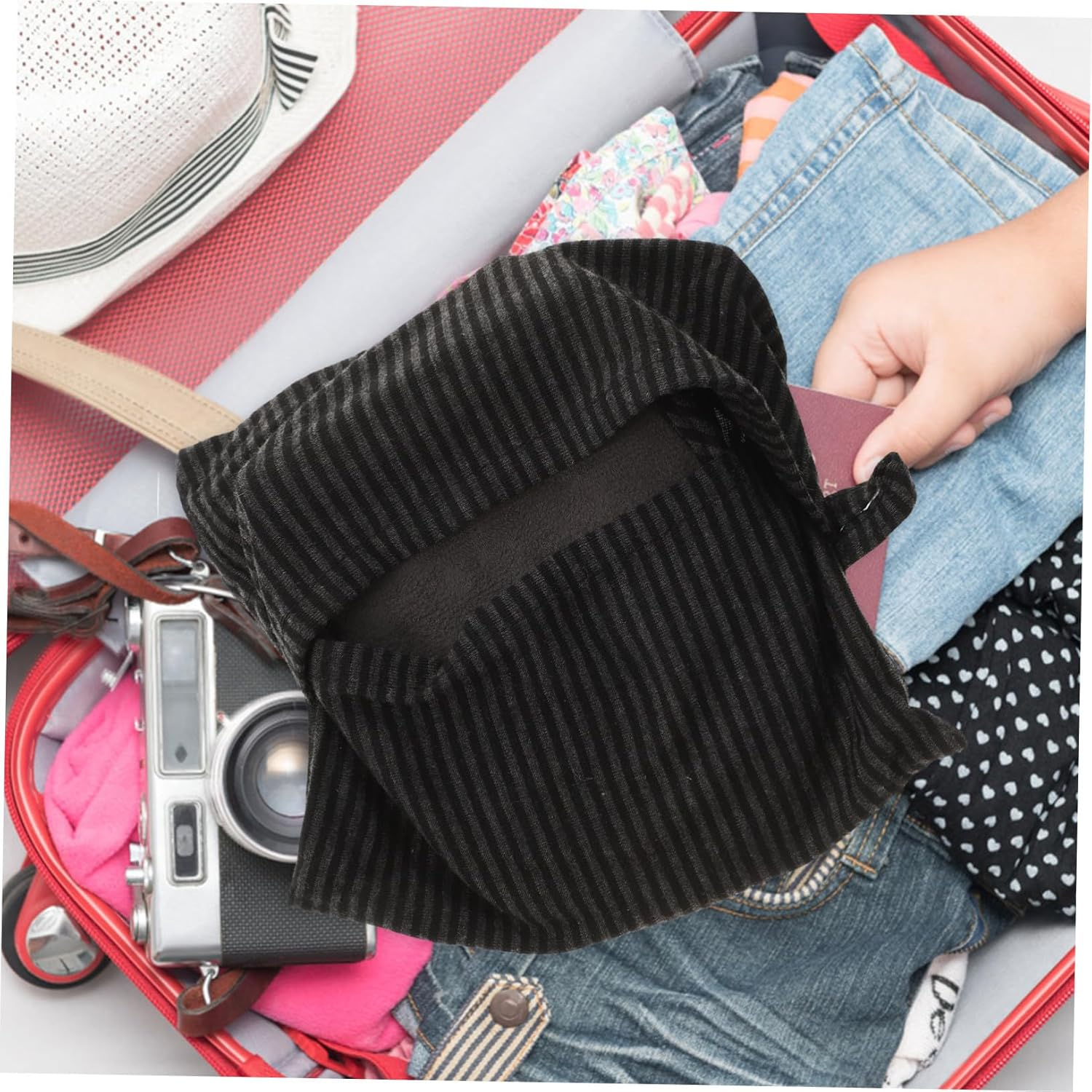 Foldable Travel Slippers Lightweight Portable Cotton Soft Sole Indoor Slippers with Storage Bag for Business Hotel and Plane Use Unisex Random Color image number 1