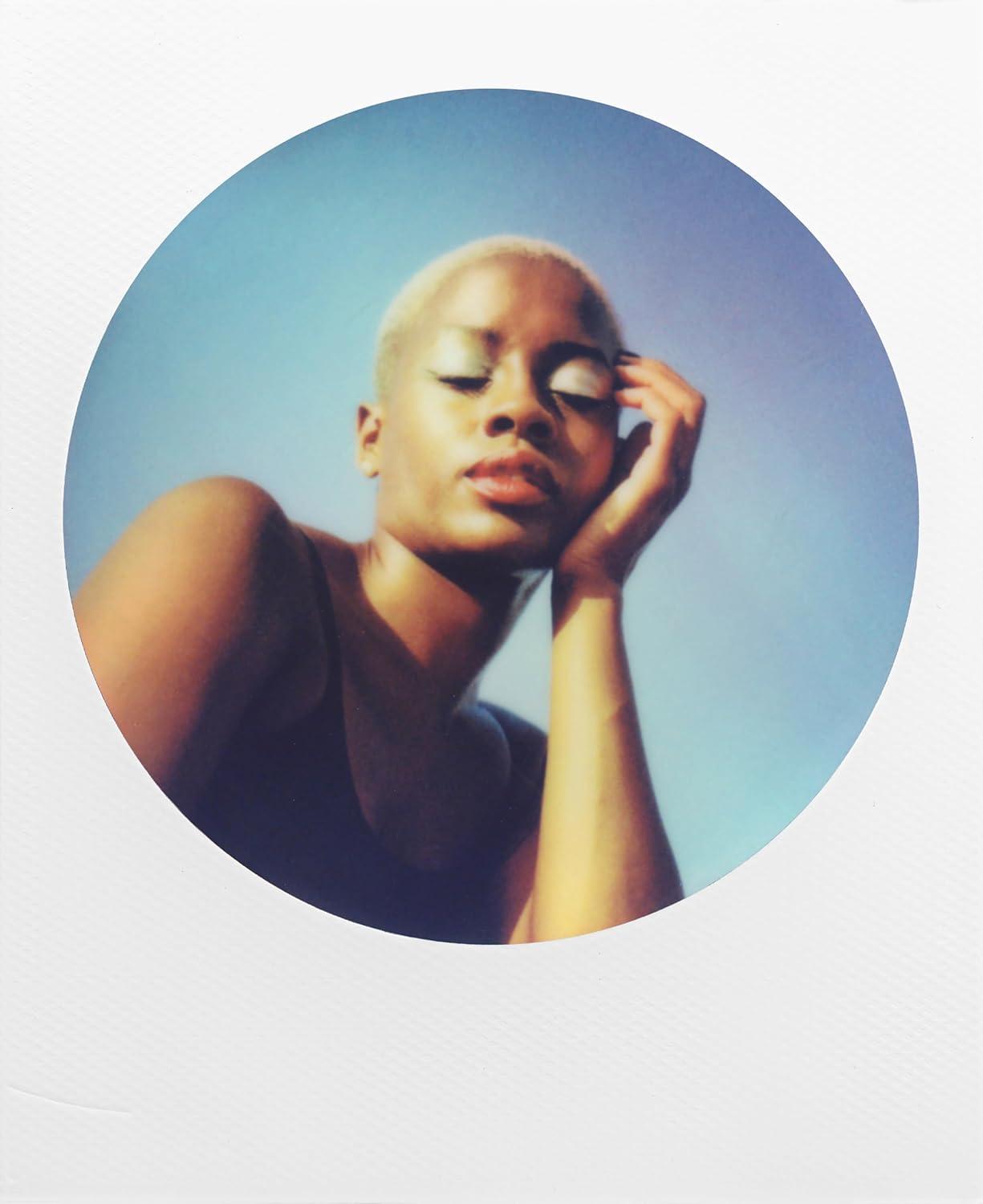 Polaroid Color Film for 600 - round Frame (6021) image number 2