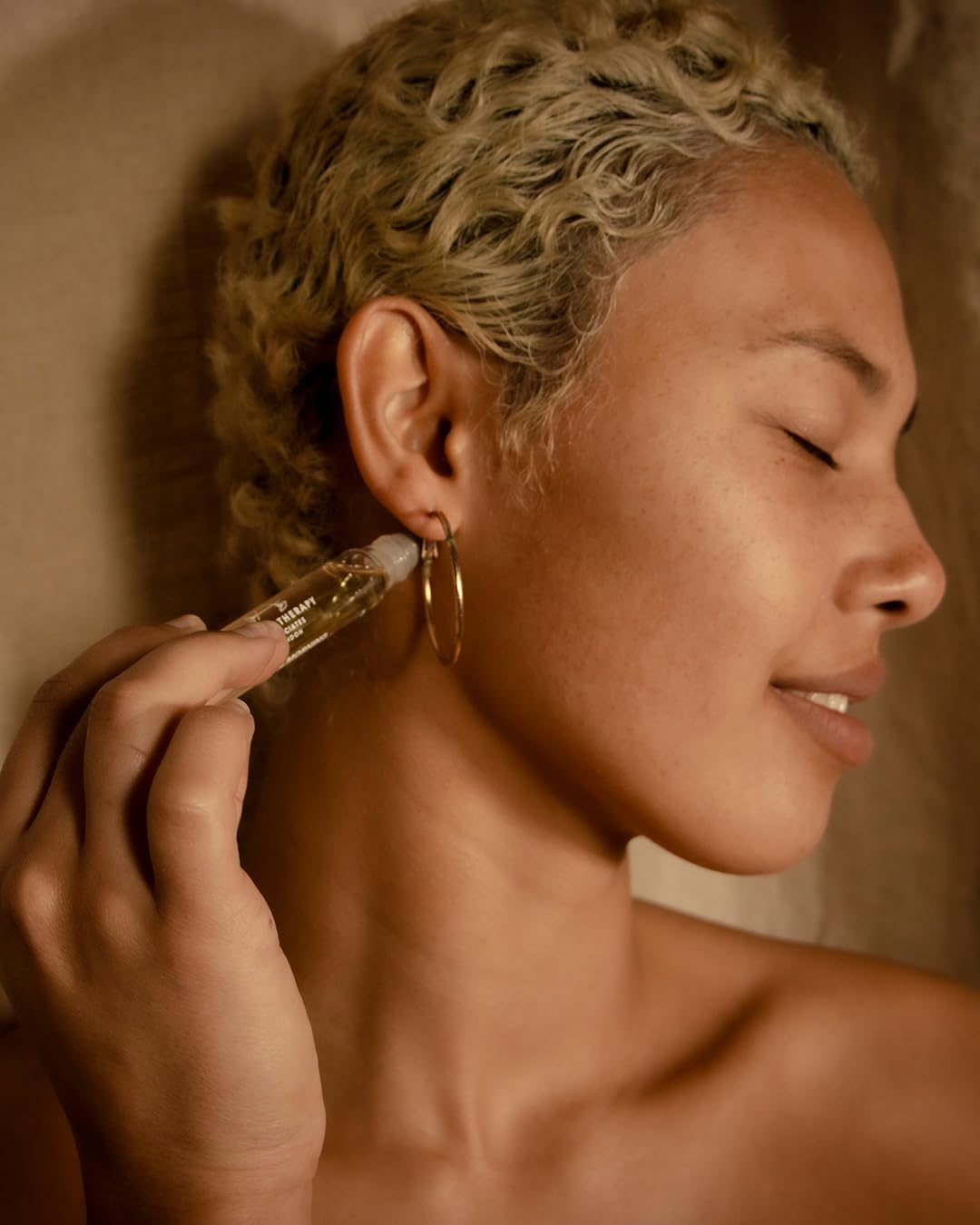 Aromatherapy Associates Revive Morning Rollerball by Aromatherapy Associates for Women - 0.34 Oz Rollerball, 10.06 Millilitre image number 2