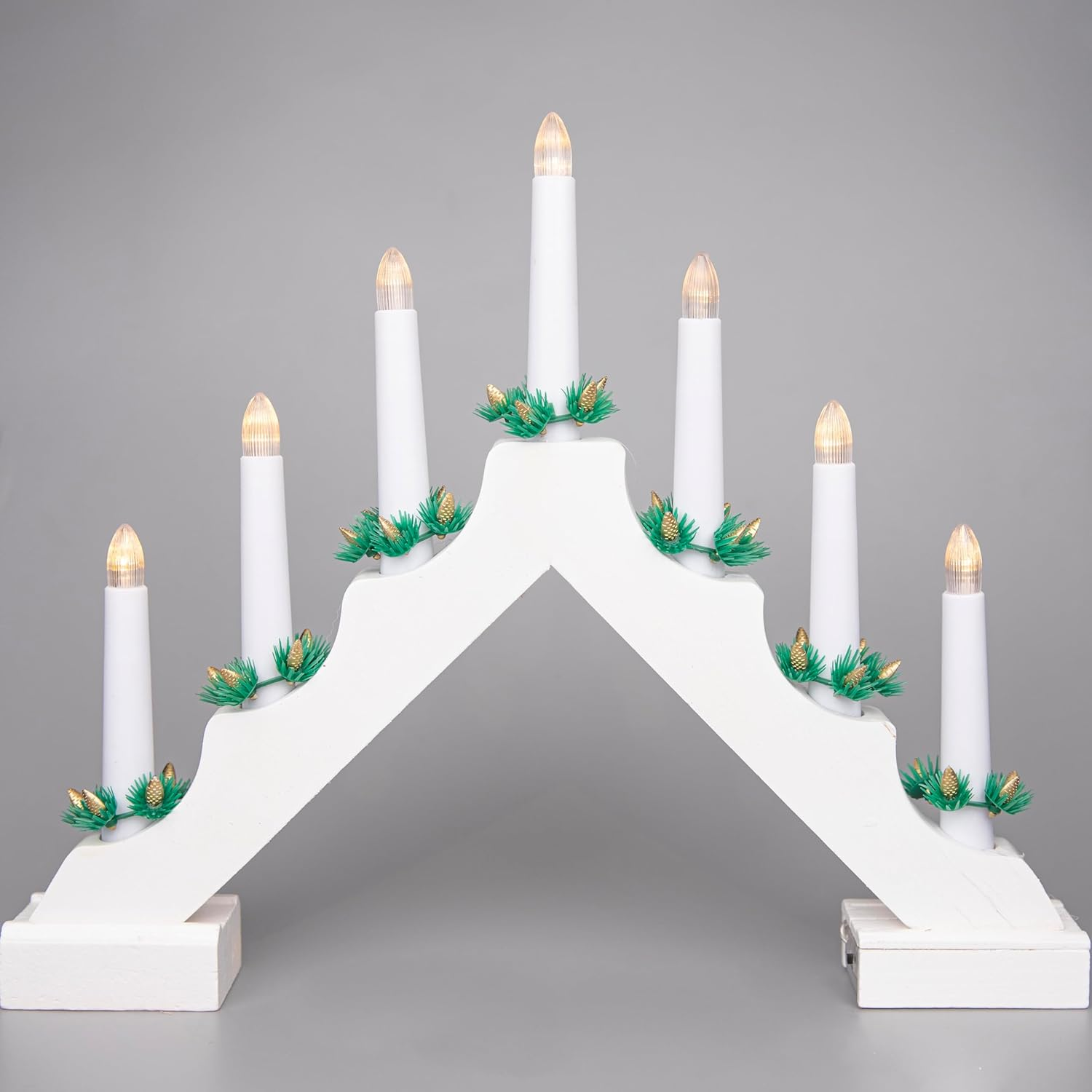 SHATCHI Traditional Wooden Pre-Lit Red Candle Bridge Light 7 Leds Bulbs - Battery Powered - Window Christmas Tree Home Office Desk Light Holiday Xmas Festive Decoration