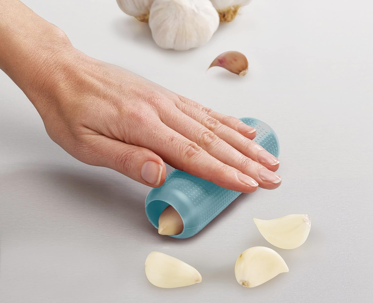 Joseph Joseph Duo Silicone Garlic Peeler, Skin Remover Roller, Peel without Smell, Opal image number 2