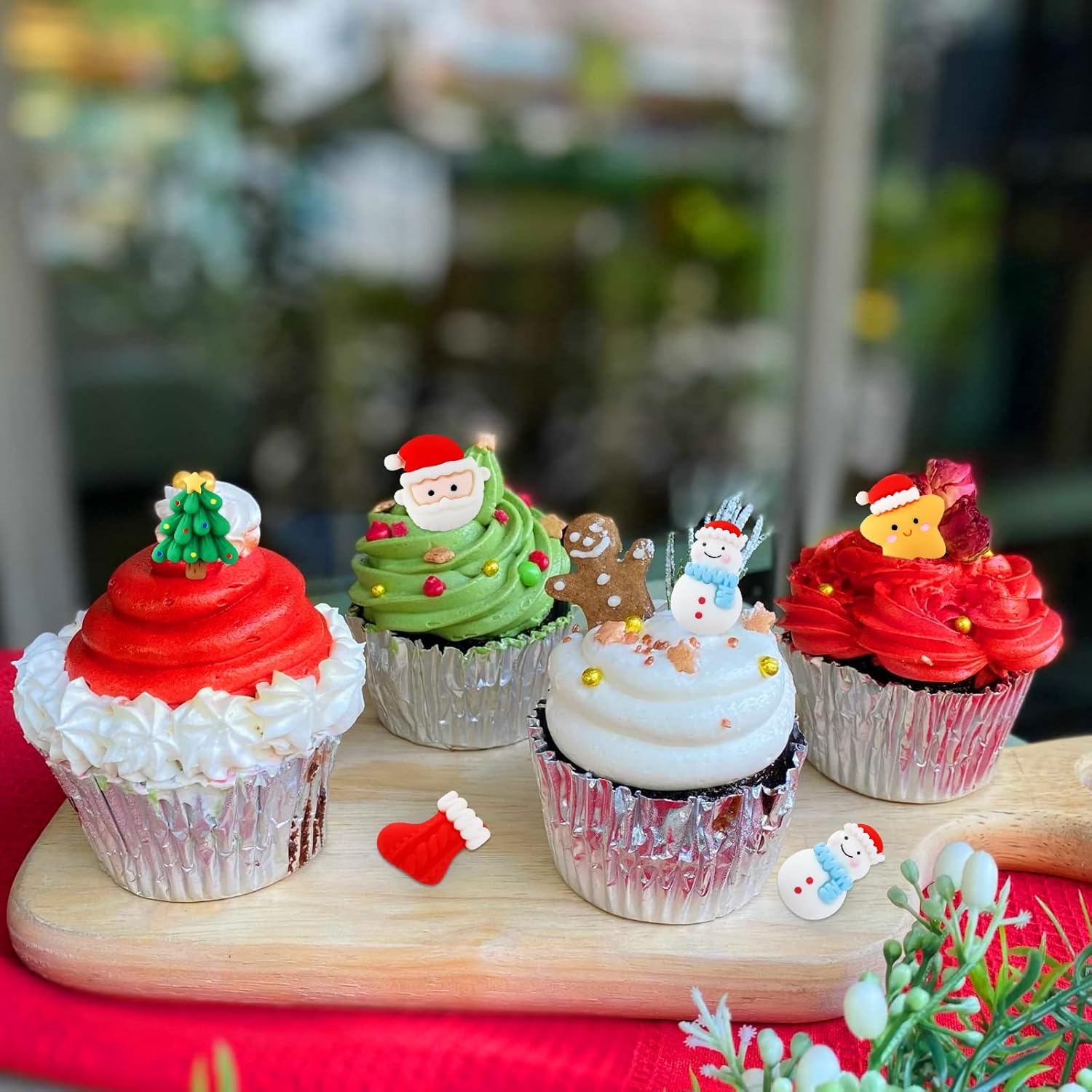 25 Pack Merry Christmas Cupcake Toppers Resin Christmas Cupcake Picks Snowman Star Tree Cupcake Toppers Cake Decoration Party Supplies Family Party Decoration image number 5