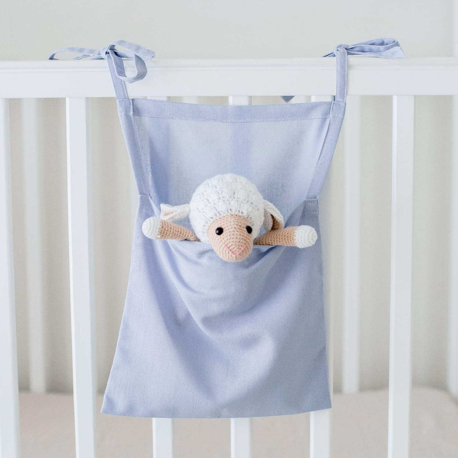 Nappy Caddy Hanging Organiser Bag for Baby Cribs or Cot - 26 X 35Cm - Single Pocket Linen Storage for Small Toys, Books, Drool Bibs, Molar Toys, Plushies, Diapers, Teether, and Pacifiers - Light Pink