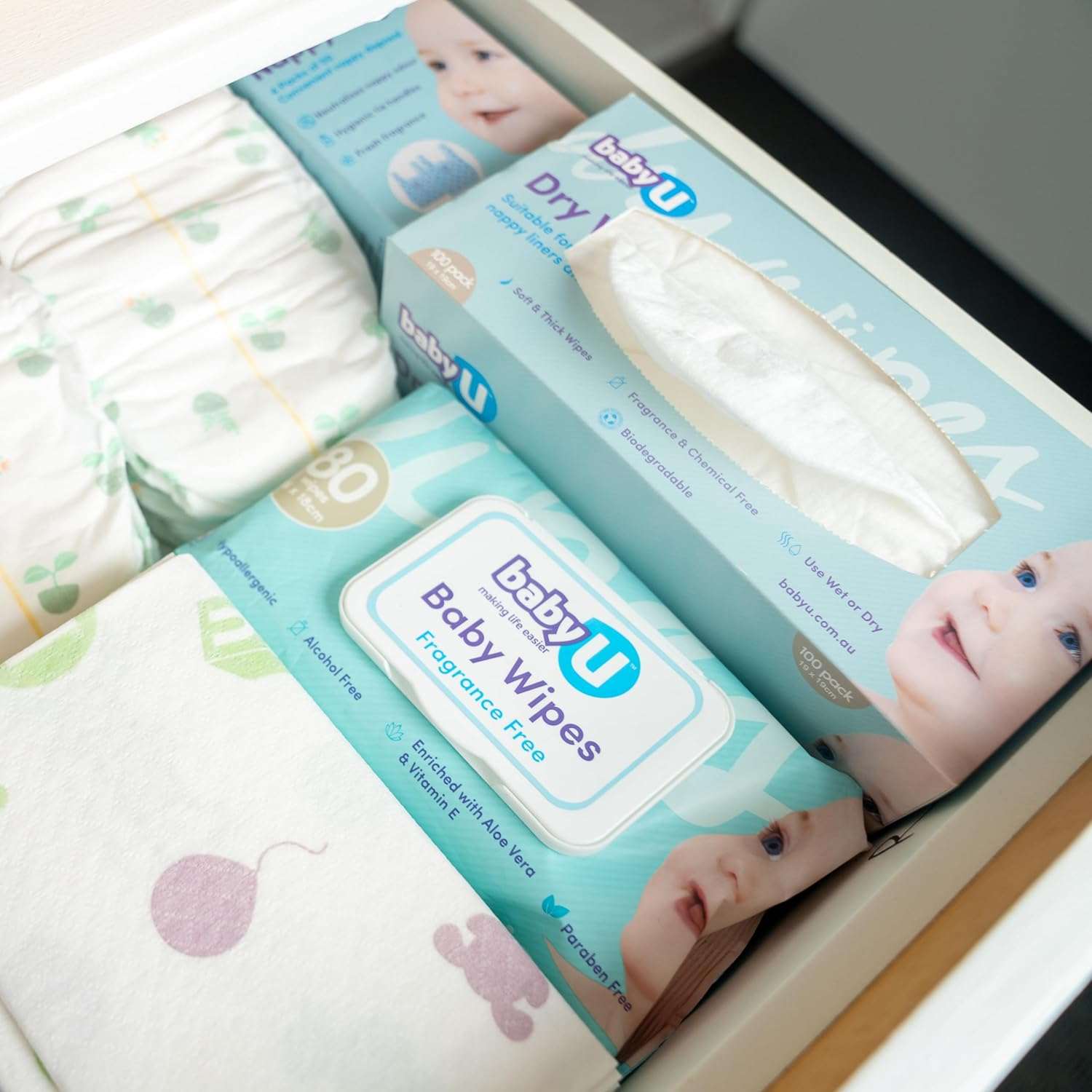 Babyu Nappy Change Essentials Bundle - Dry Baby Wipes, Fragrance Free Baby Wipes, Disposable Change Mats & Scented Nappy Bags image number 4