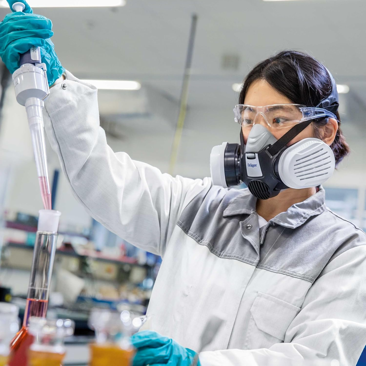 Dr&auml;ger X-Plore 3300 Chemical Half Mask Respirator Set with 2X ABEK1 Hg P3 RD Filters for Chemical Work, Toxic Gas & Organic Vapours | Size L image number 6