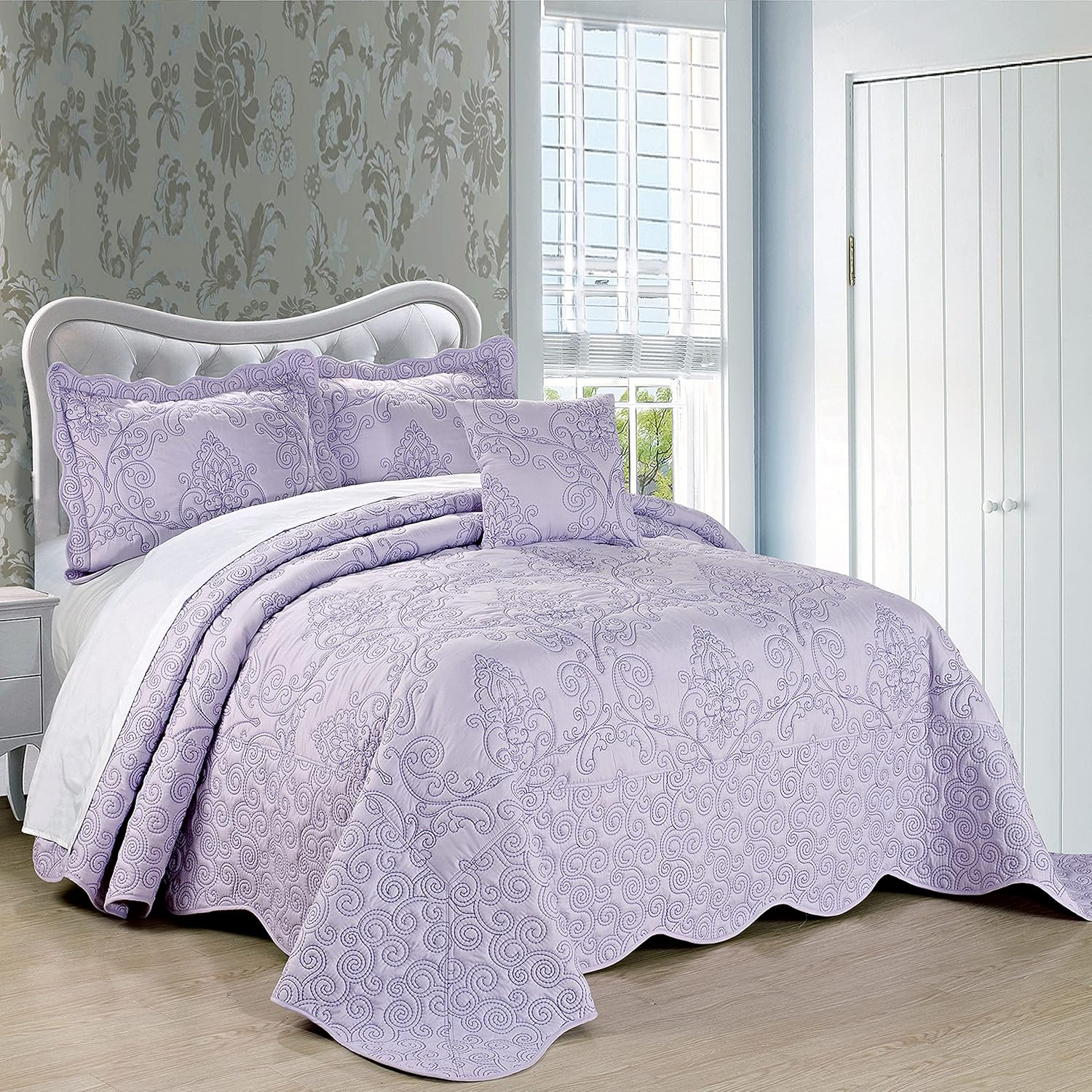 Serenta Damask 4 Piece Bedspread Set, King, Antique White