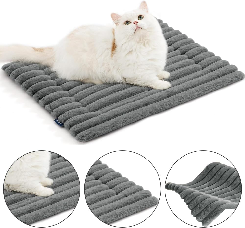 MOTRAIN Self Warming Cat Heating Pad, Extra Warm Thermal Cat Dog Bed with Non-Slip Bottom, Self-Heating Dog Bed Mat Washable Cat Warmer Mat for Feral and Indoor Pets, 30X20Inch, Grey image number 3