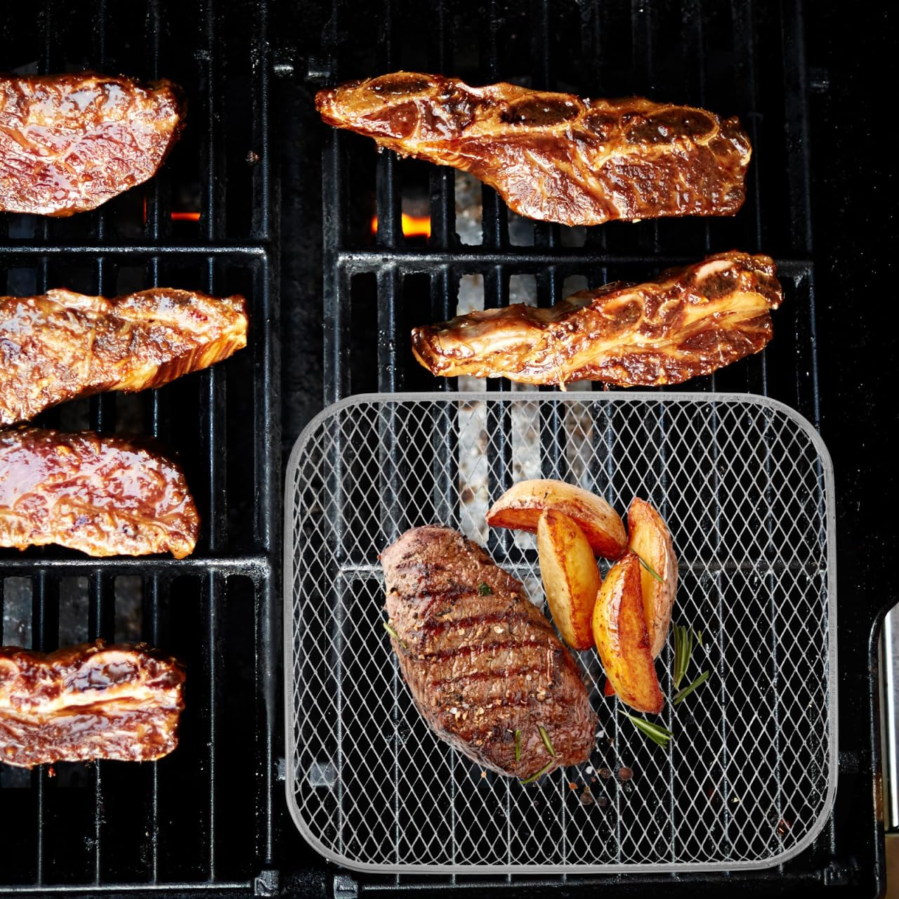 BESPORTBLE Stainless Steel Barbecue Net 304 BBQ Grill Mesh for Outdoor Cooking Versatile Grill Rack for Meat Vegetables and Nuts 23X20Cm