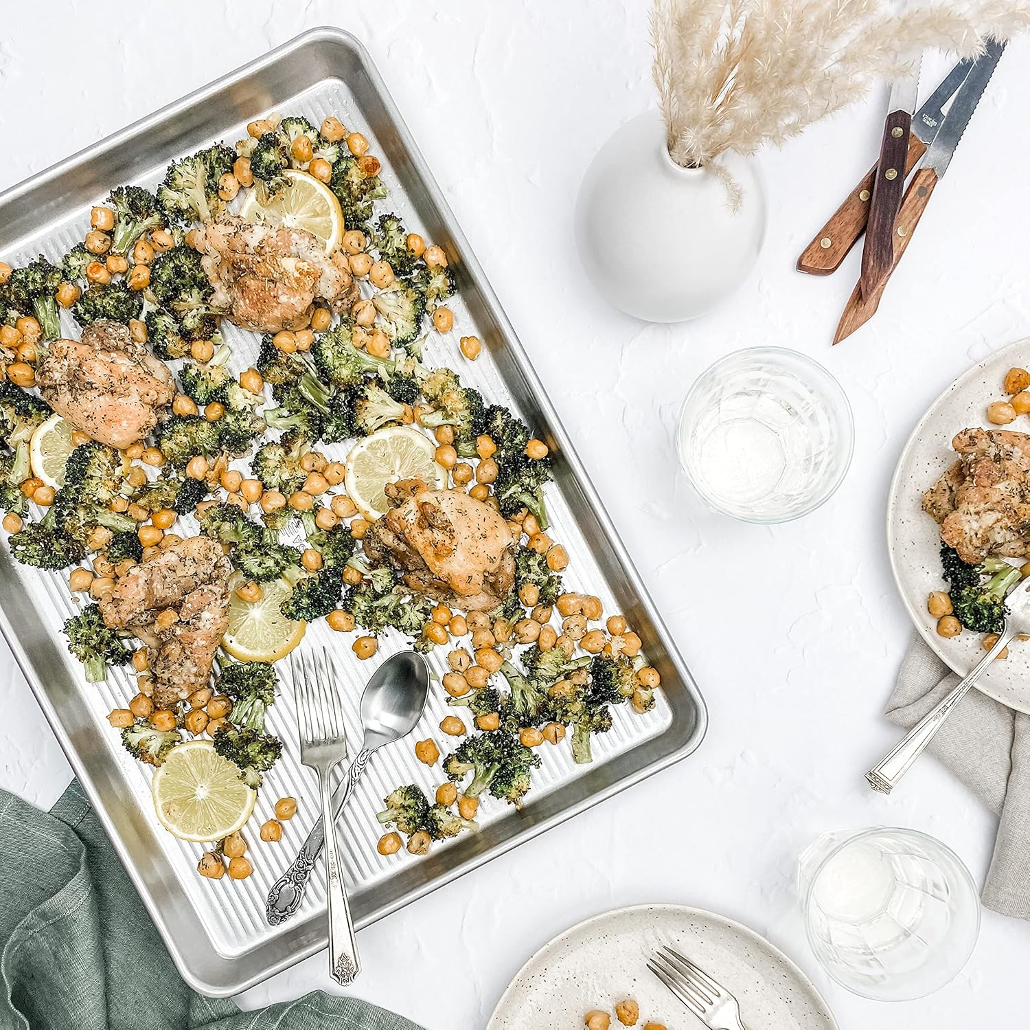 USA Pan 3-Piece Warp Resistant Non-Stick Aluminized Steel Bakeware Set image number 6