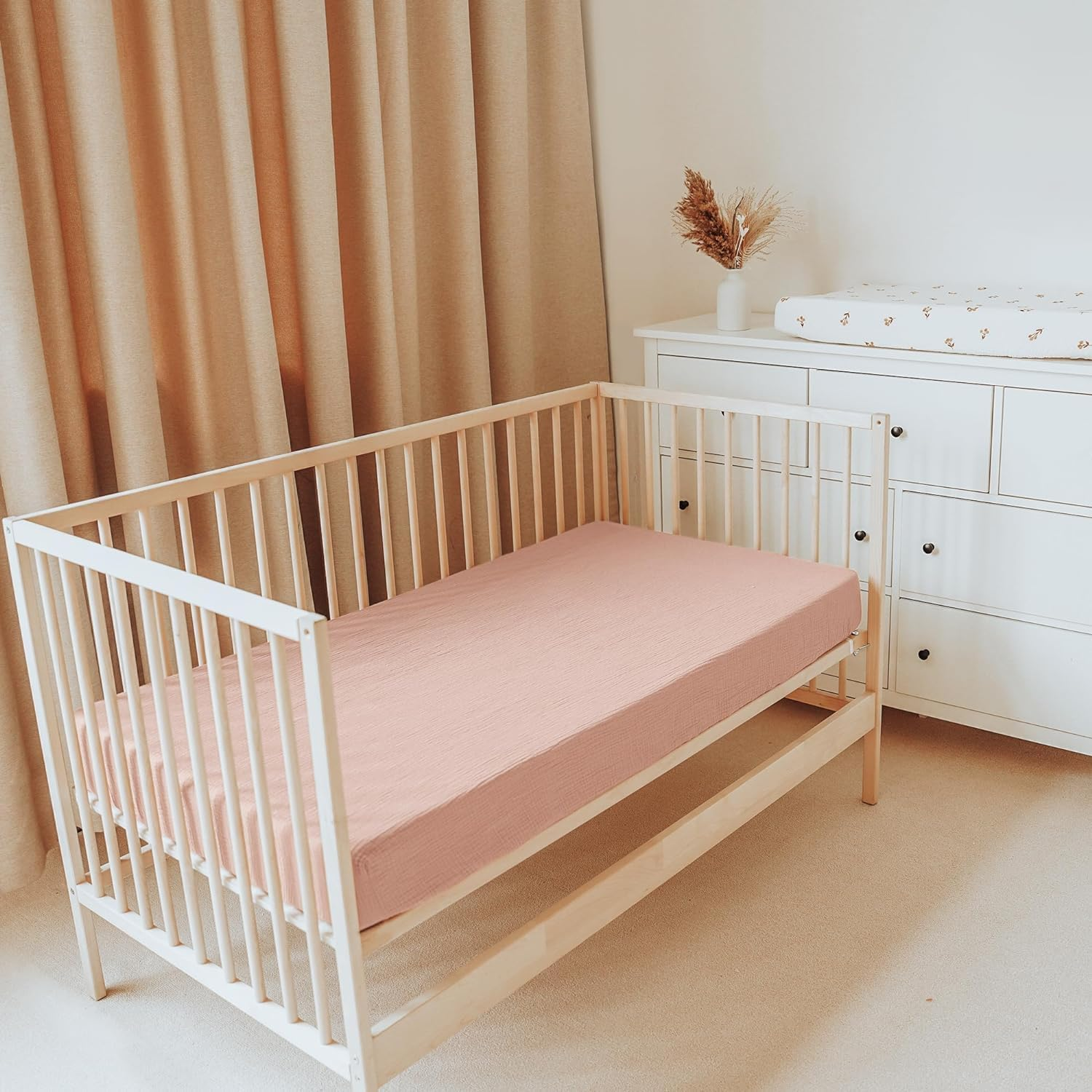 Zoney Muslin Fitted Crib Sheets 100% Cotton Baby Crib Sheets for Standard Crib Mattress (28 X 52 Inches), Soft and Breathable for Boys, Girls,Baby Crib Sheets，71 * 133Cm (Pink) - Pink image number 3